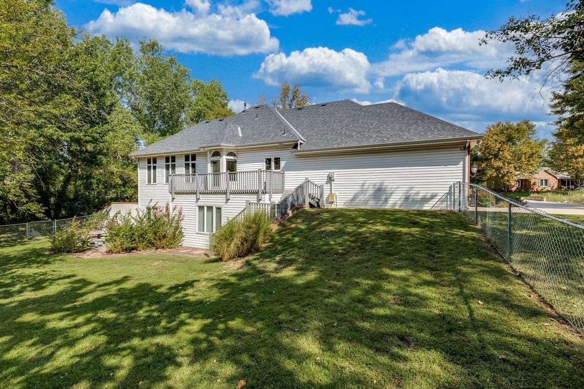 3905 Meadow Ridge Ln Property Photo 33