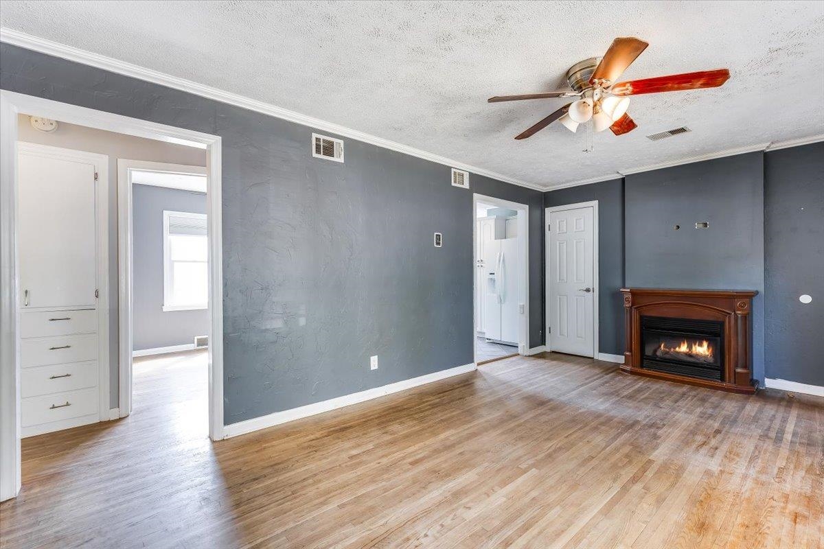 1223 Cloverdale Property Photo 6