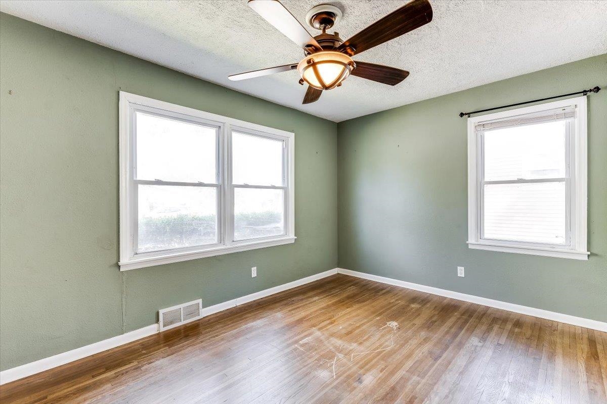 1223 Cloverdale Property Photo 17