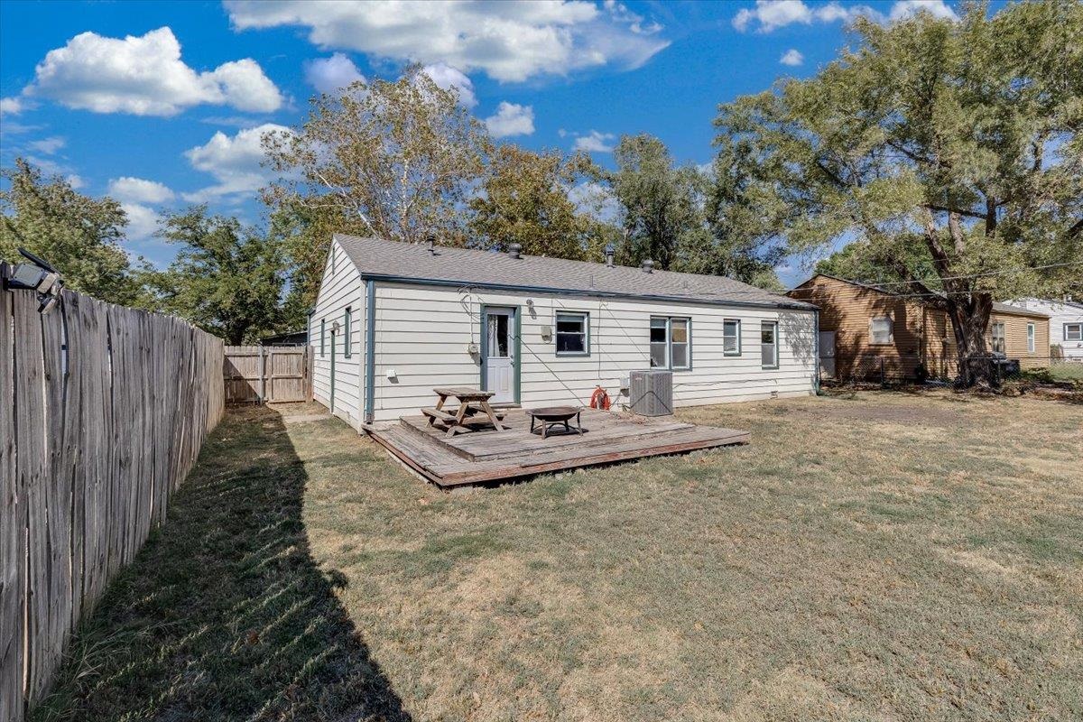 1223 Cloverdale Property Photo 24
