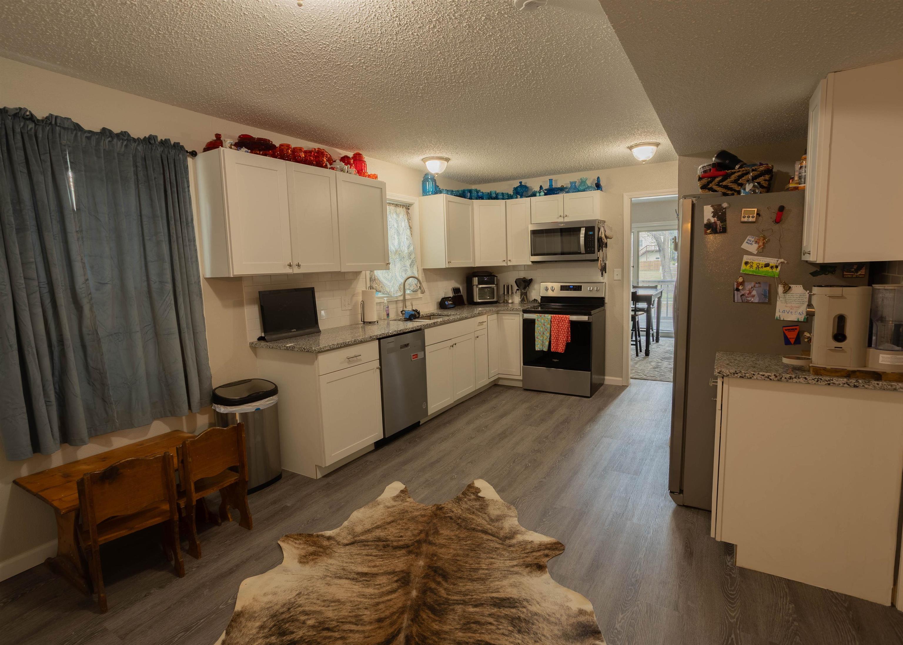 710 W Vine Property Photo 6