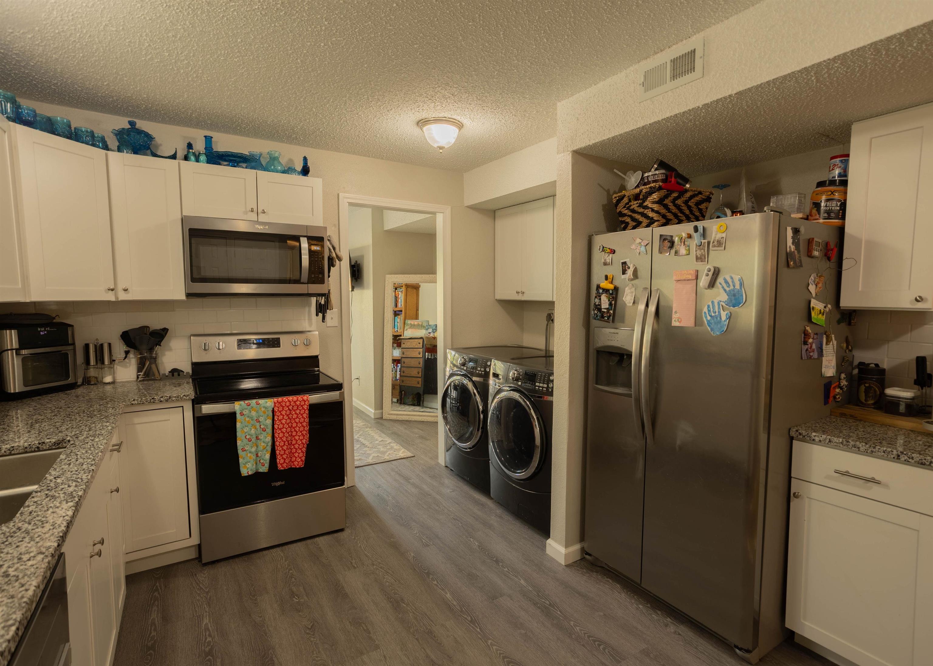 710 W Vine Property Photo 7