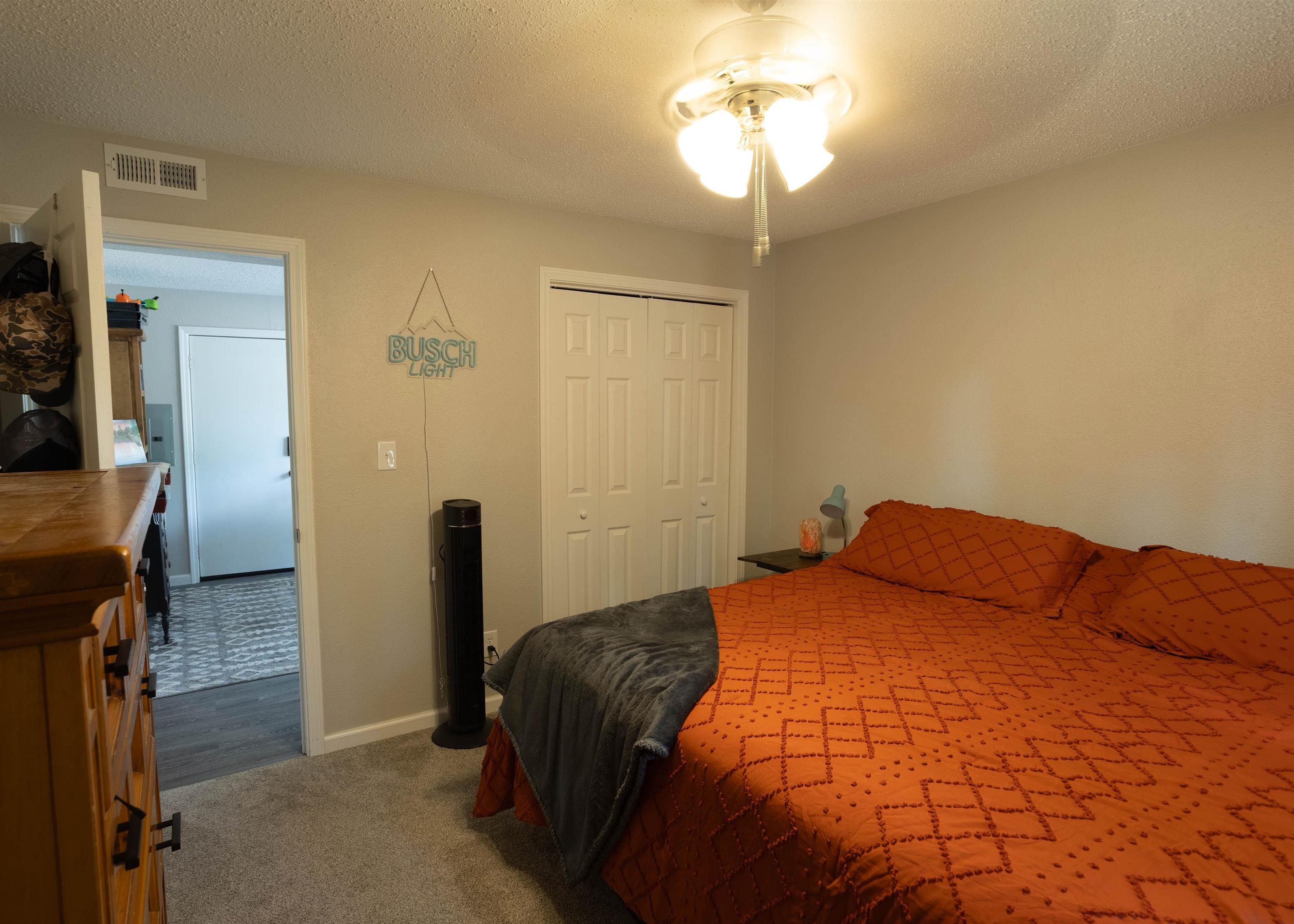 710 W Vine Property Photo 18