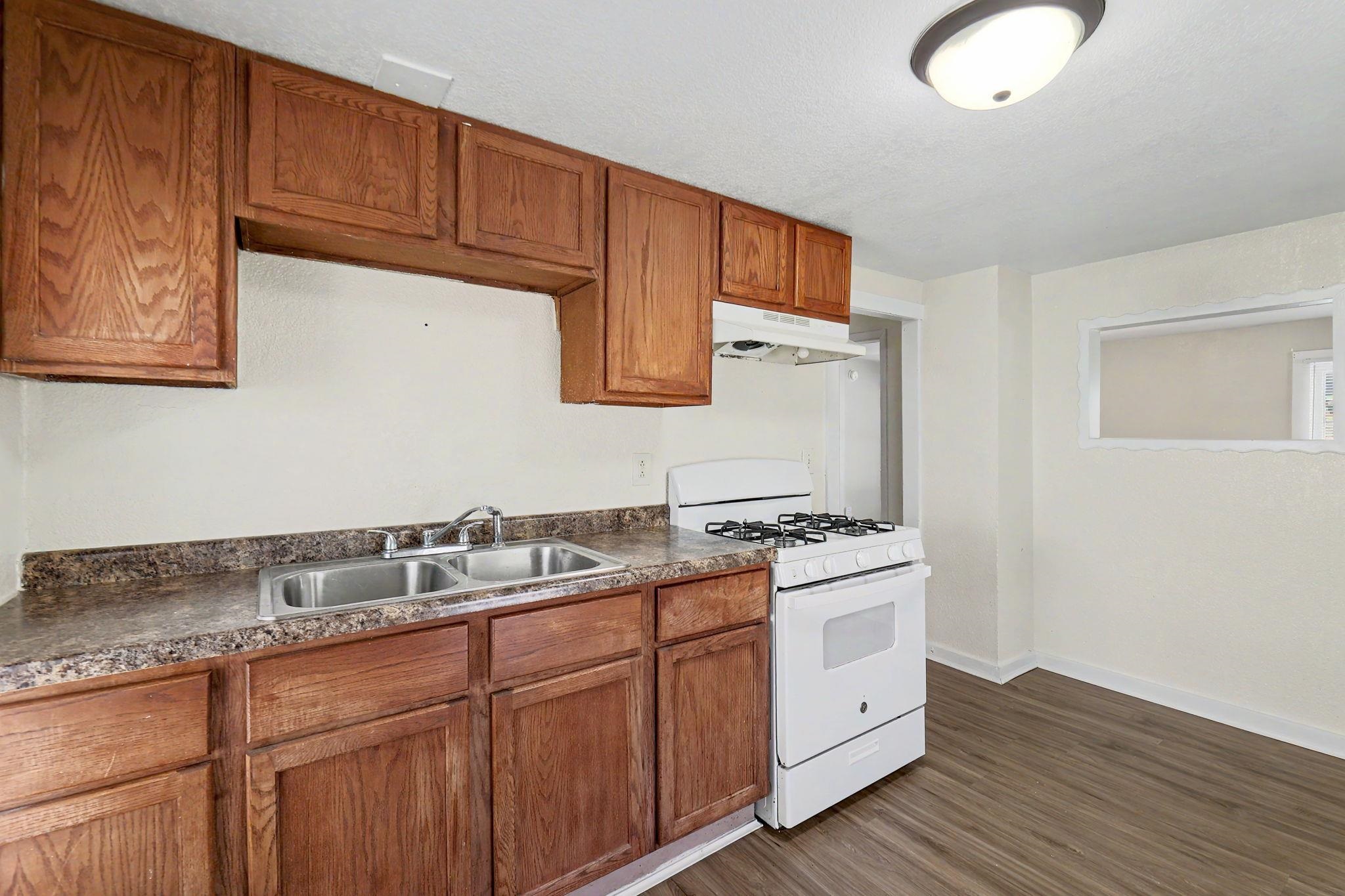 1312 S Meridian Ave Property Photo 3