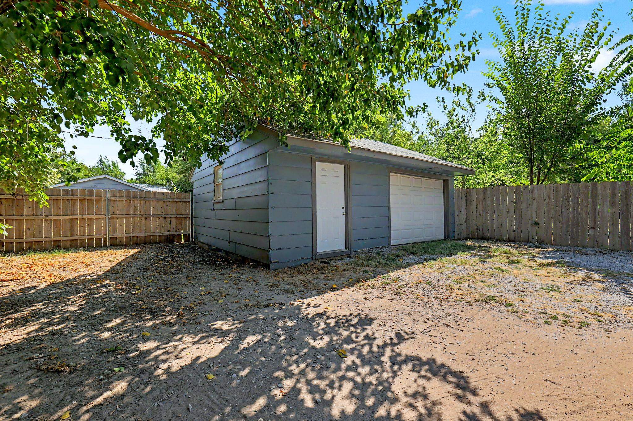 1312 S Meridian Ave Property Photo 28