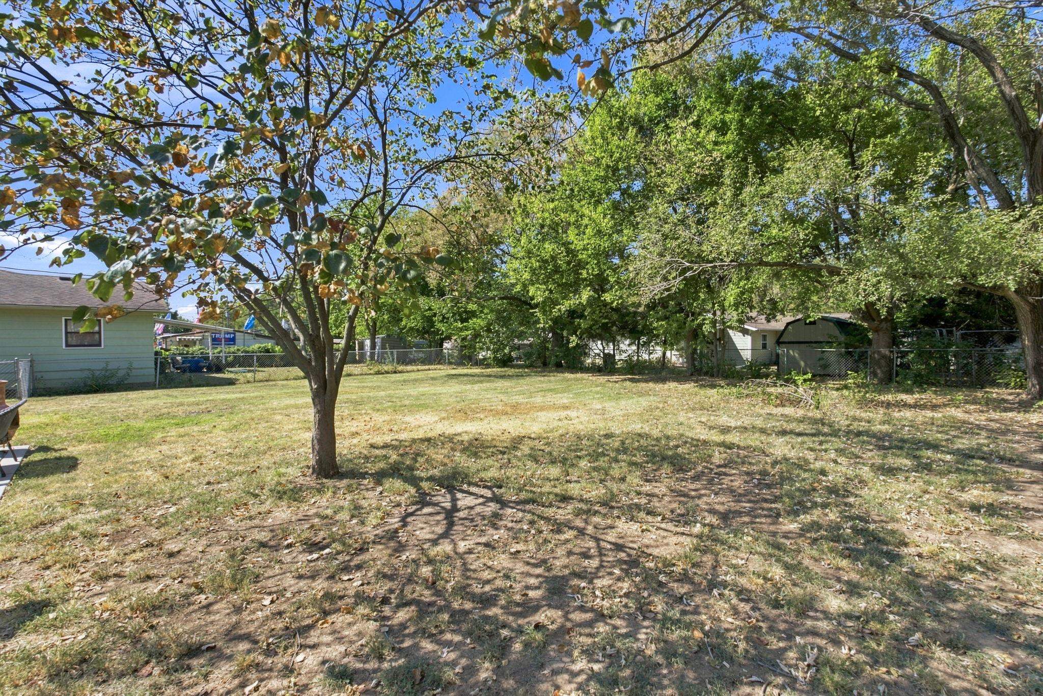 1425 Spencer St Property Photo 22