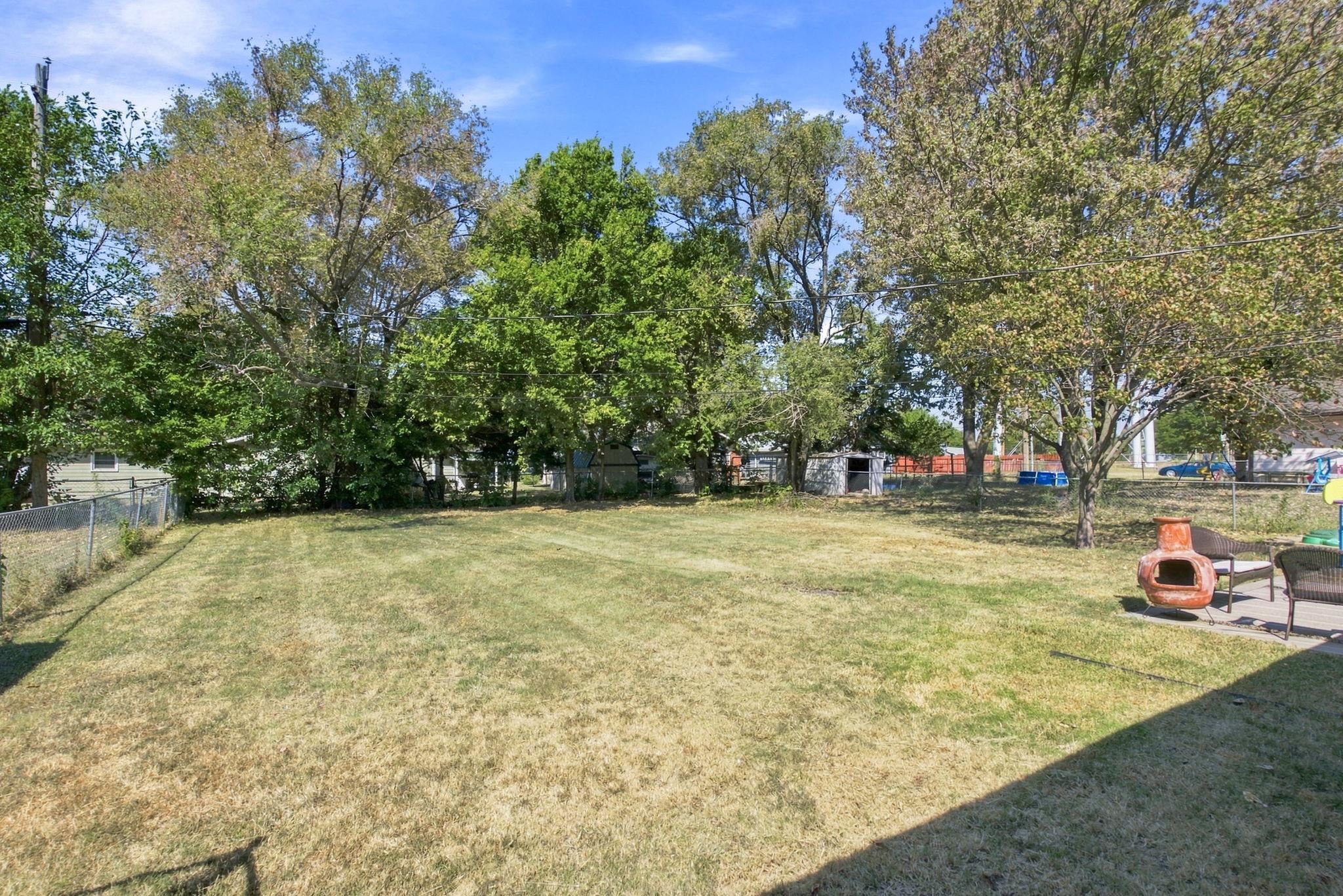 1425 Spencer St Property Photo 24
