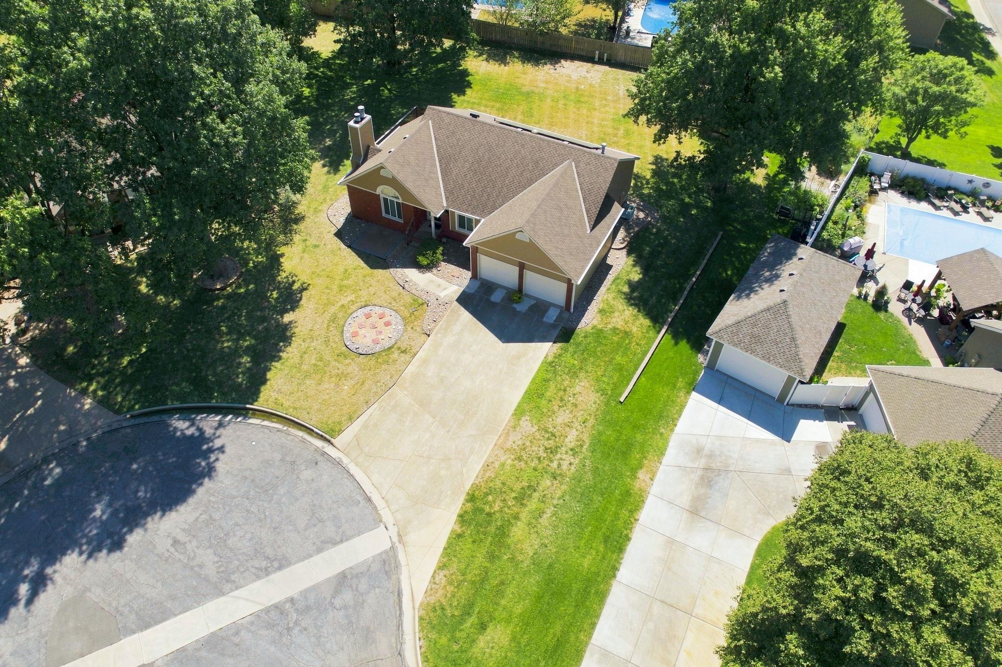 1304 N Jay Ct. Property Photo 2
