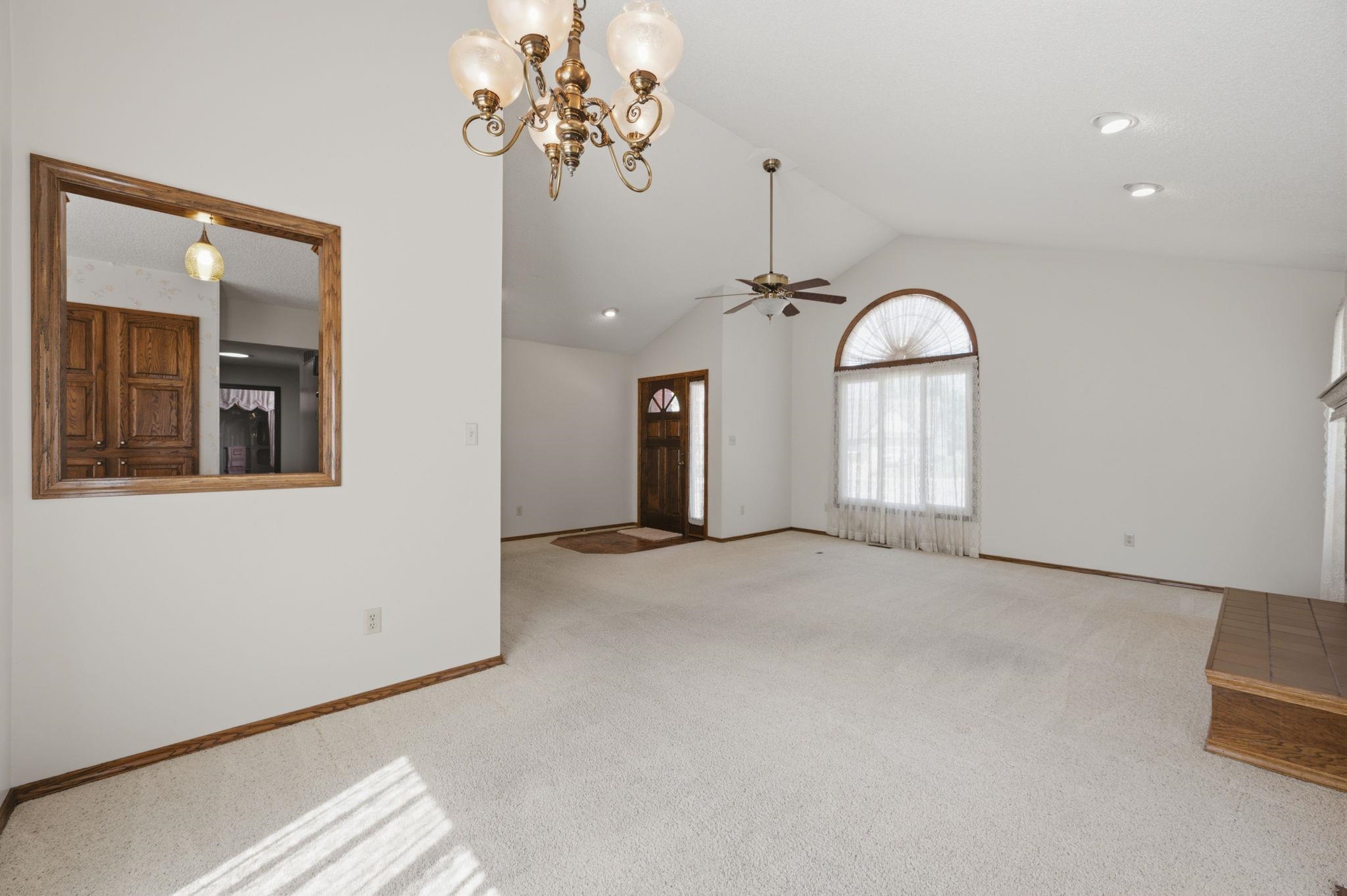 1304 N Jay Ct. Property Photo 4