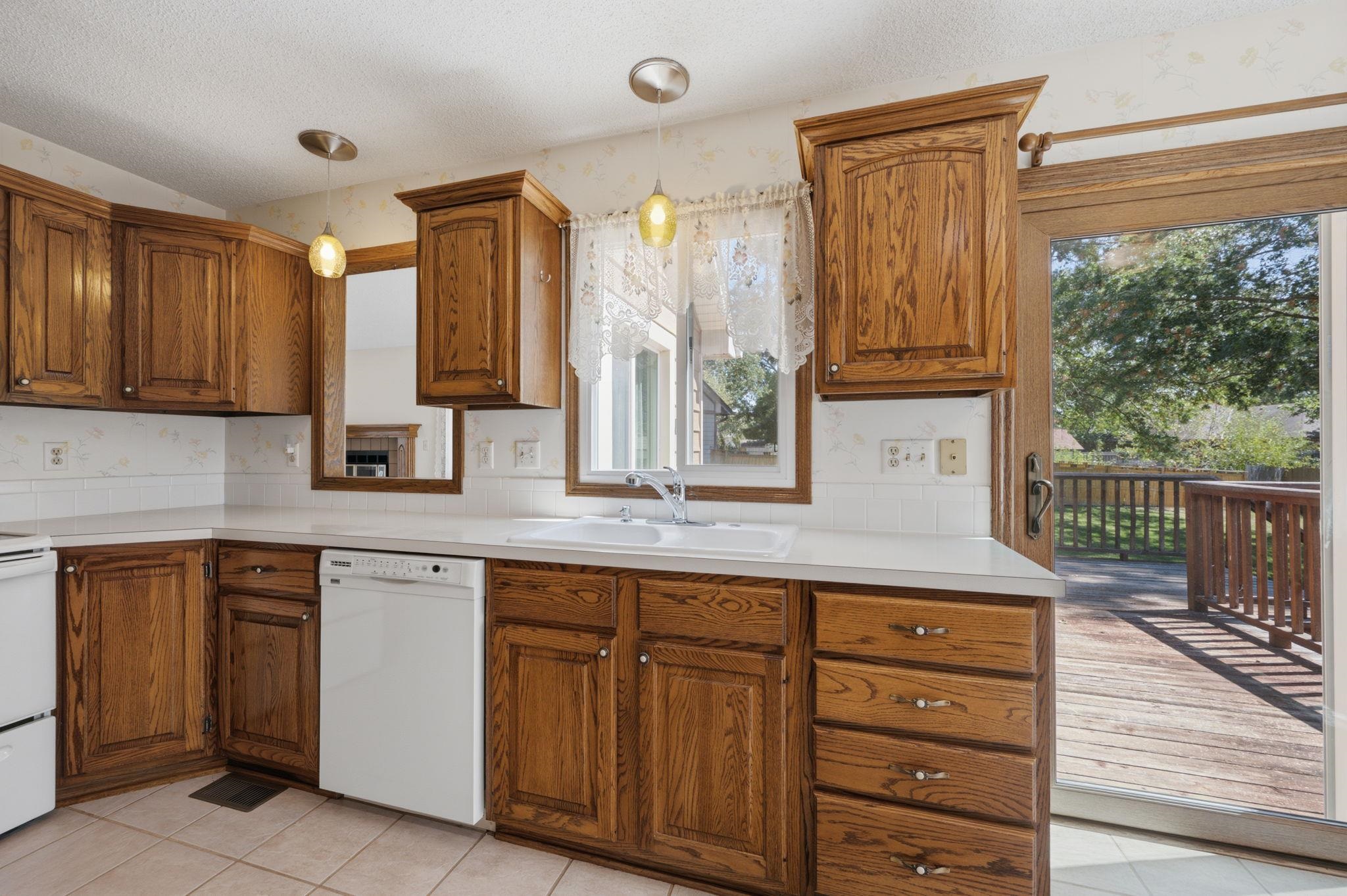 1304 N Jay Ct. Property Photo 6