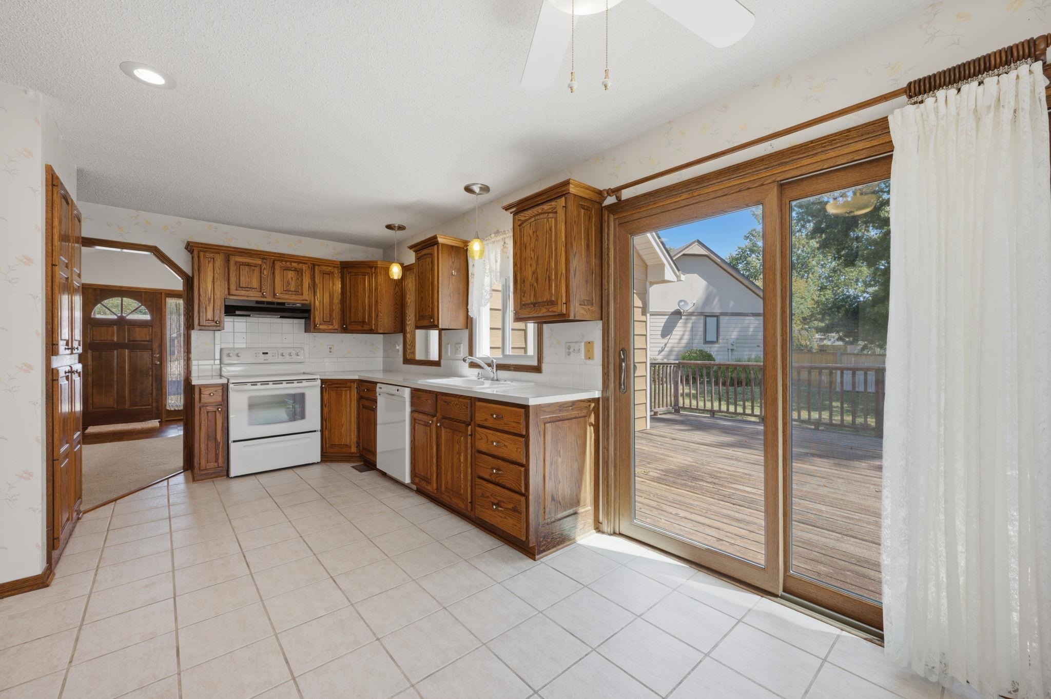 1304 N Jay Ct. Property Photo 11