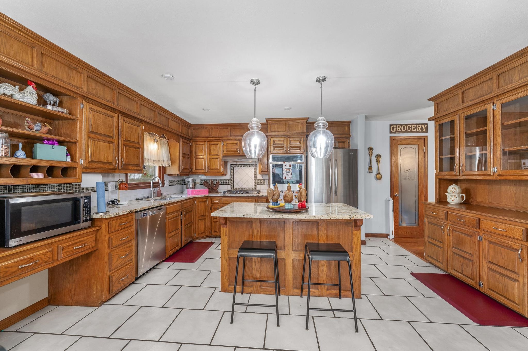 1709 N Amarado Property Photo 7