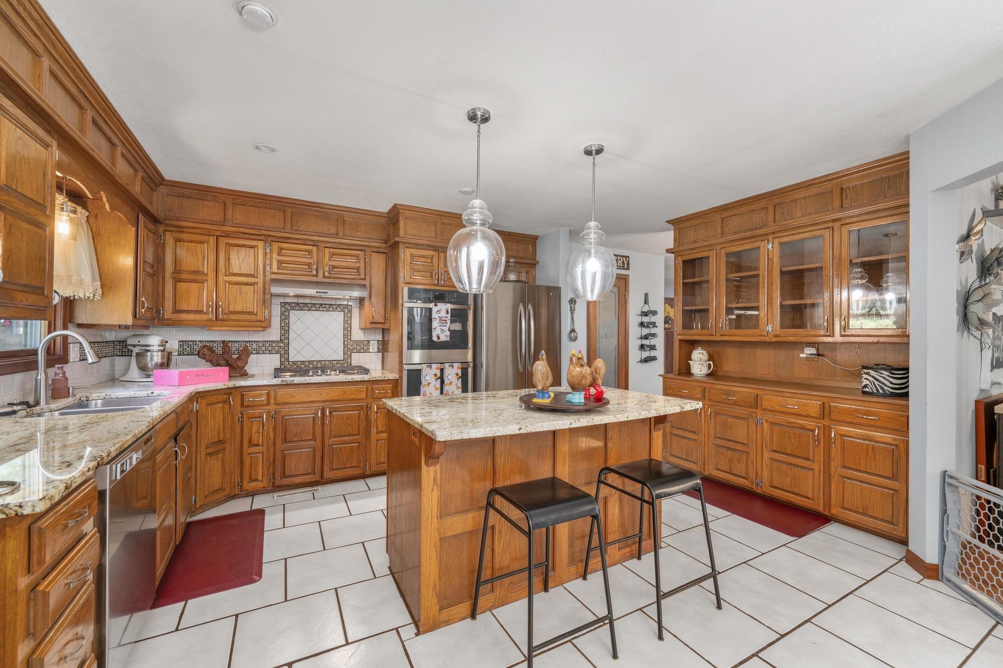 1709 N Amarado Property Photo 8