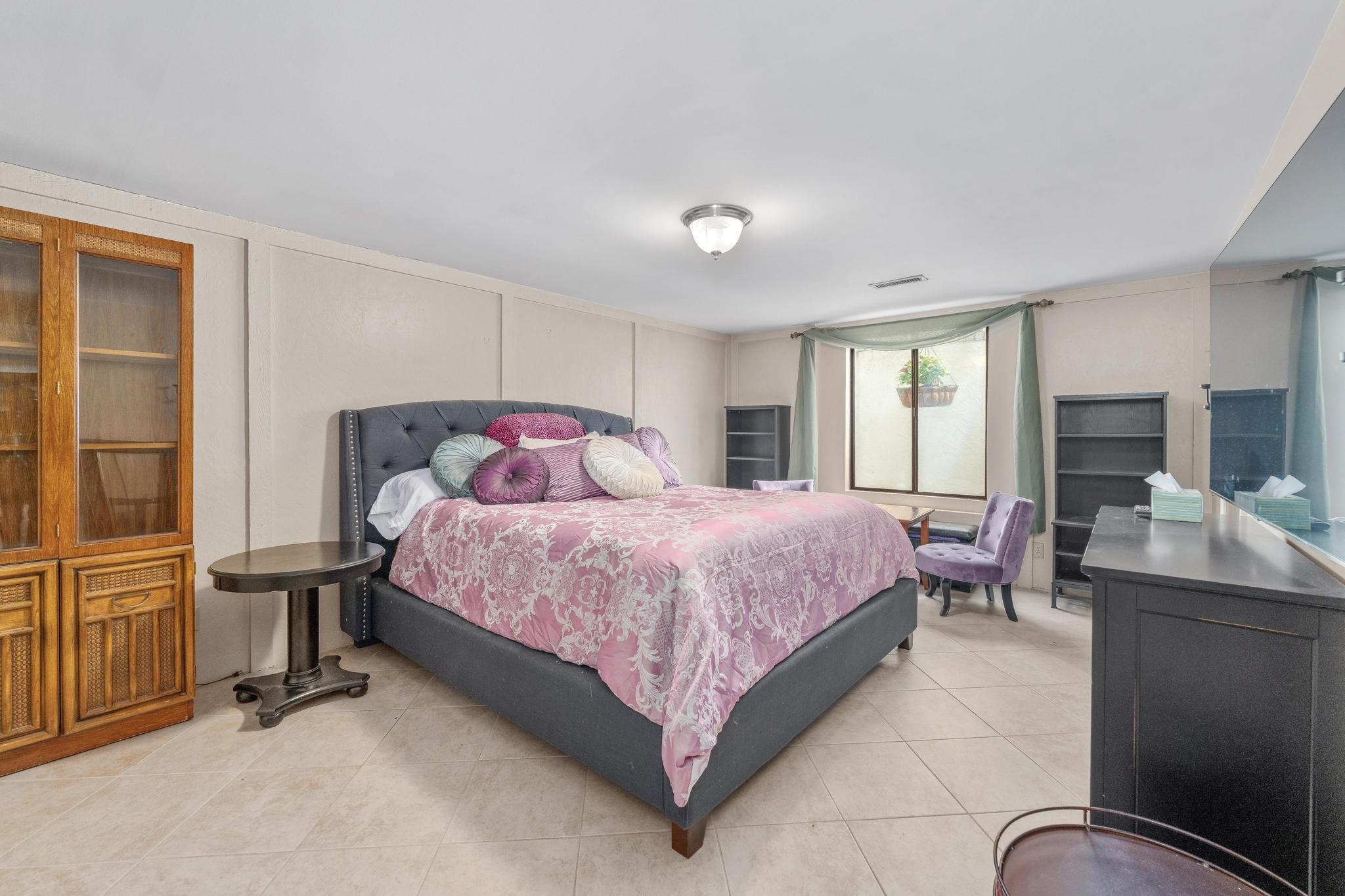 1709 N Amarado Property Photo 19