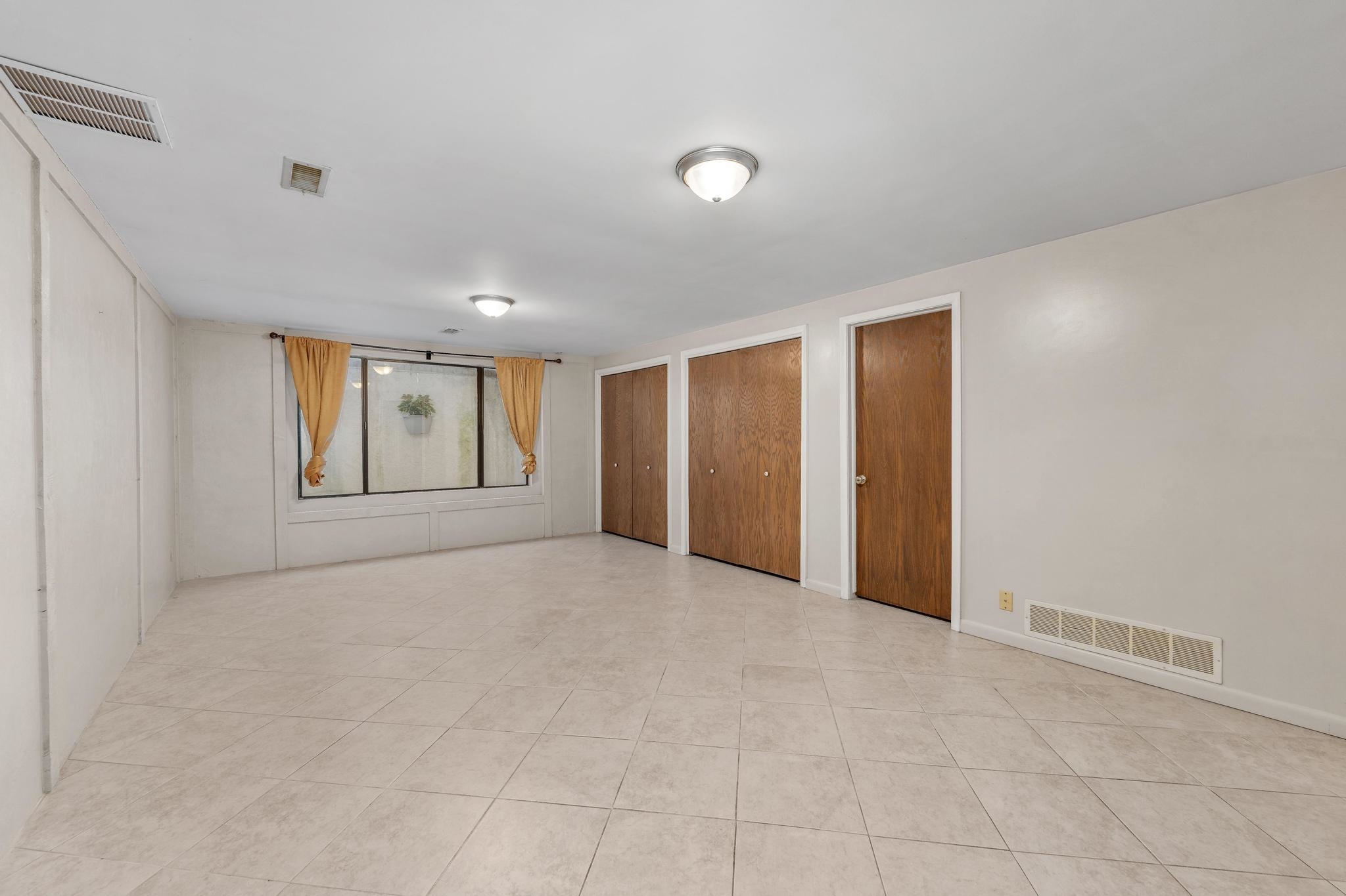 1709 N Amarado Property Photo 26