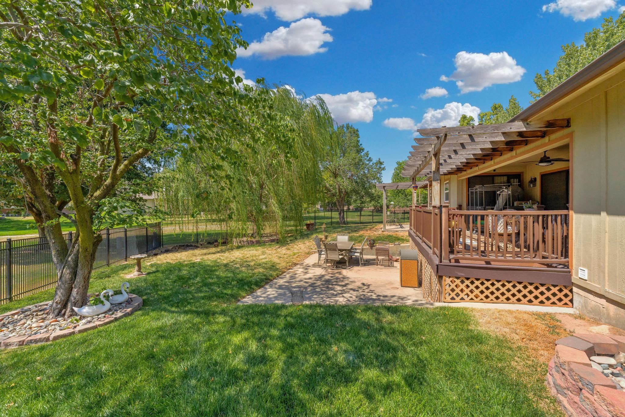 1709 N Amarado Property Photo 28