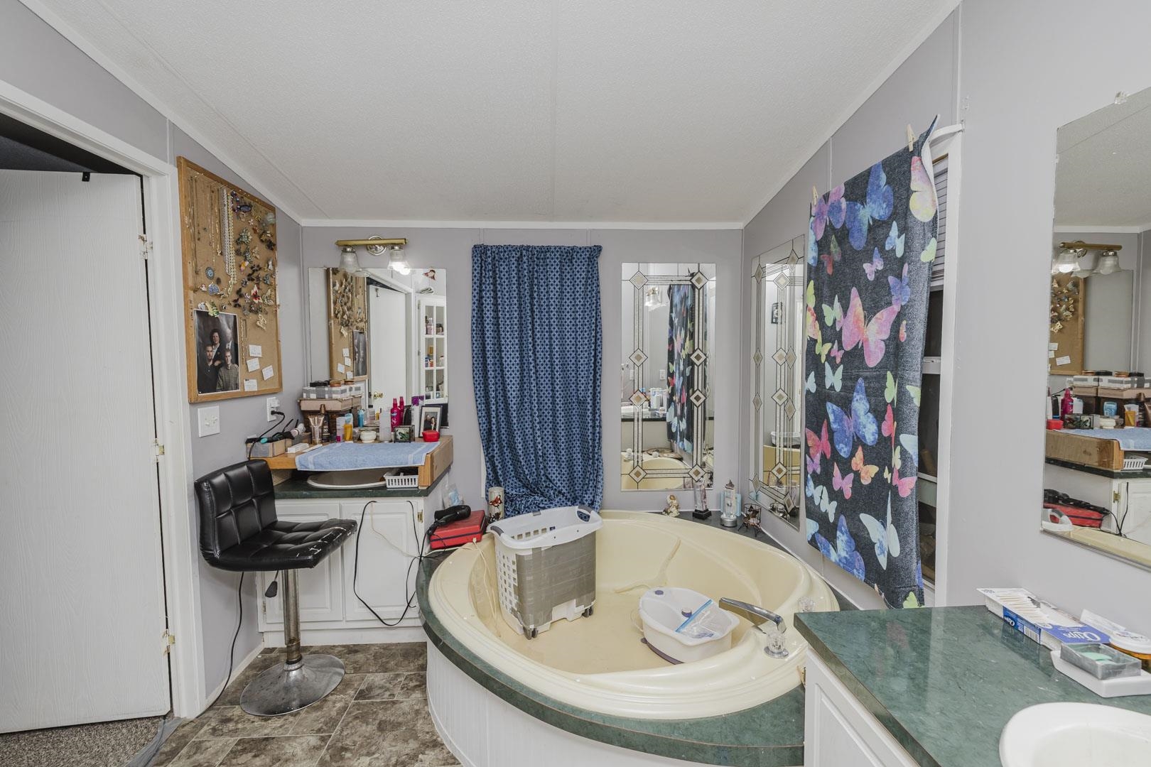 5409 S Vine St. Property Photo 14
