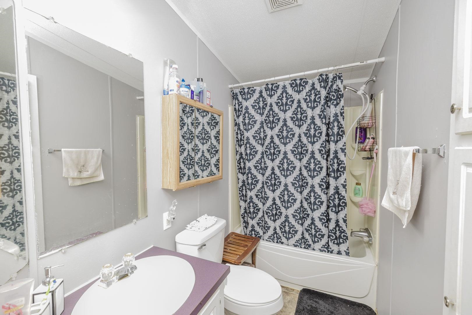 5409 S Vine St. Property Photo 19