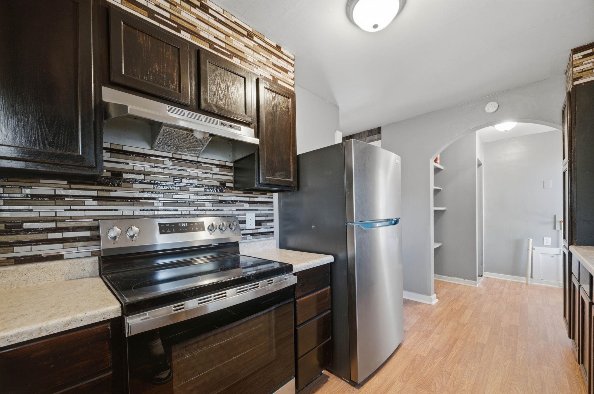 2035 N Park Place Property Photo 12