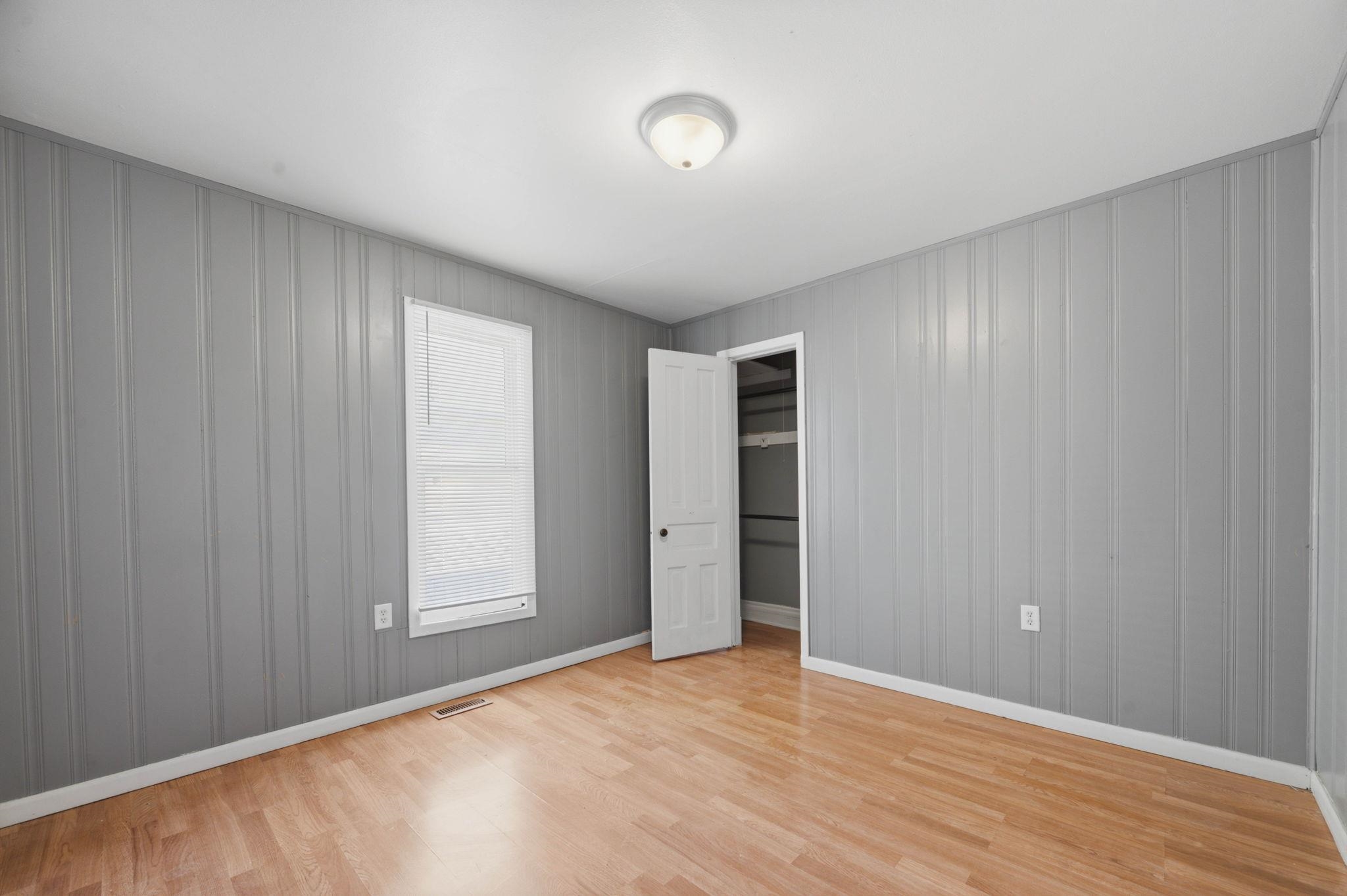 2035 N Park Place Property Photo 16