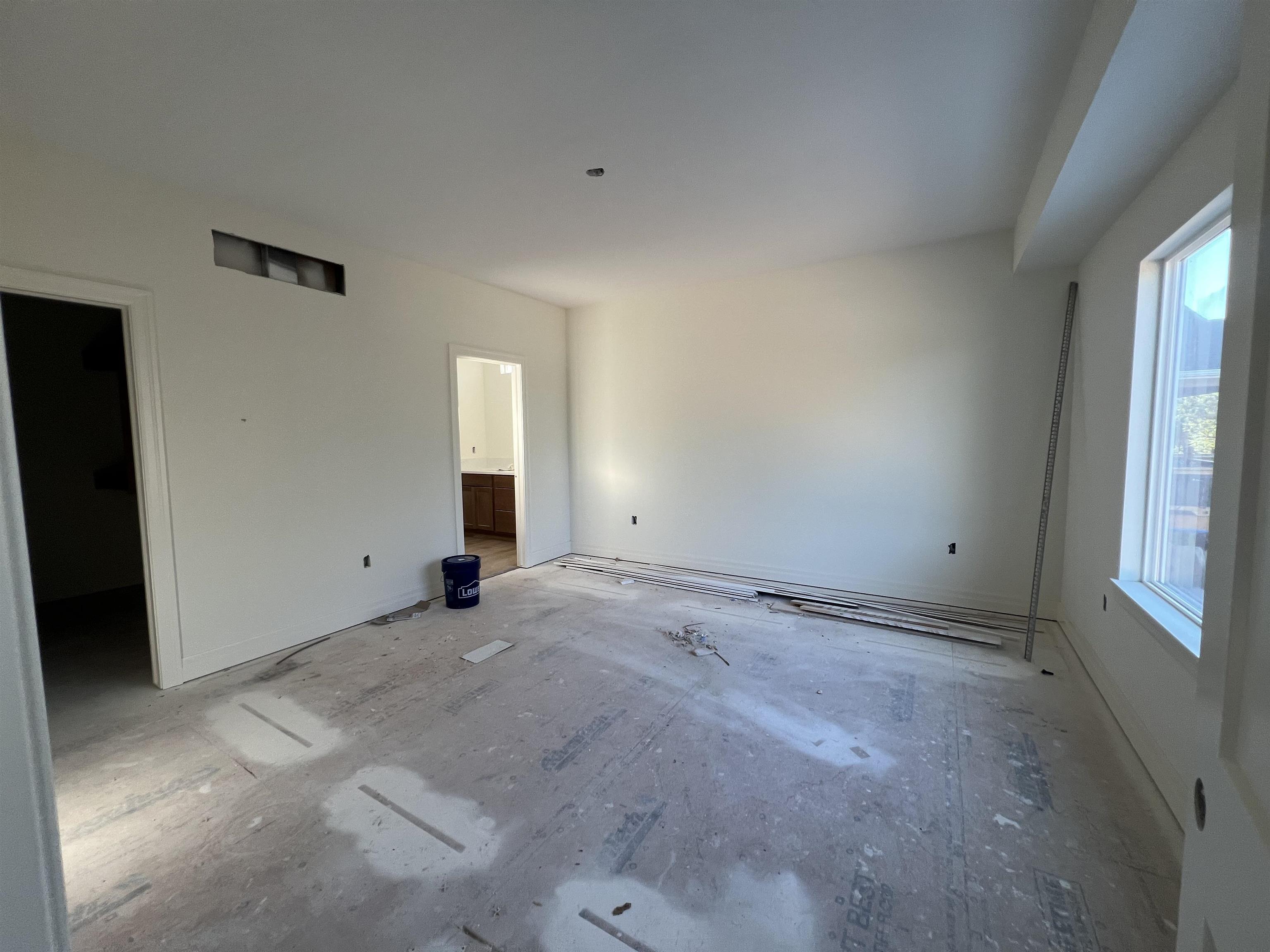 10806 W Graber St. Property Photo 5