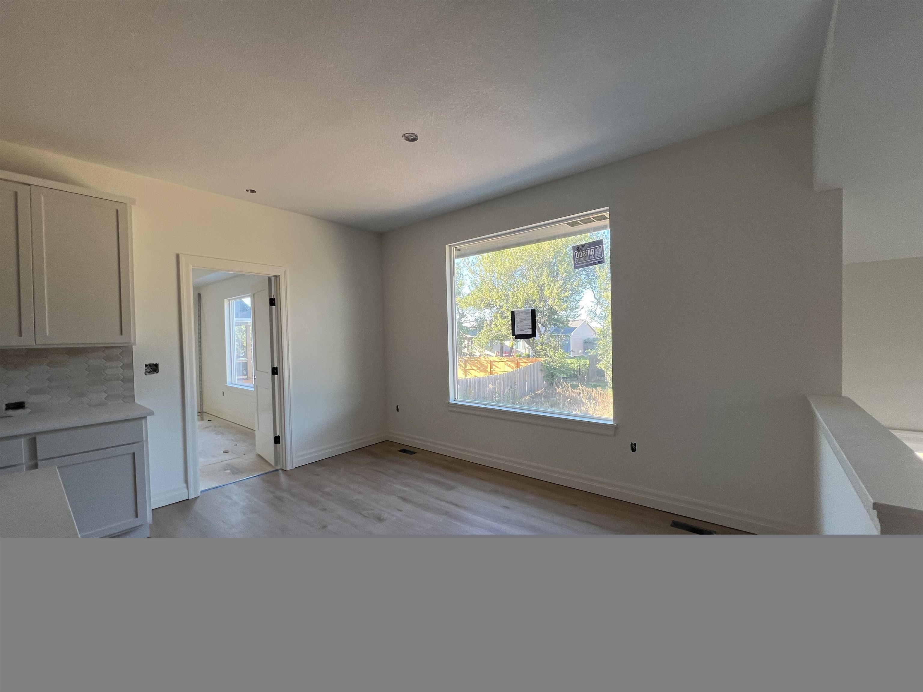 10806 W Graber St. Property Photo 7