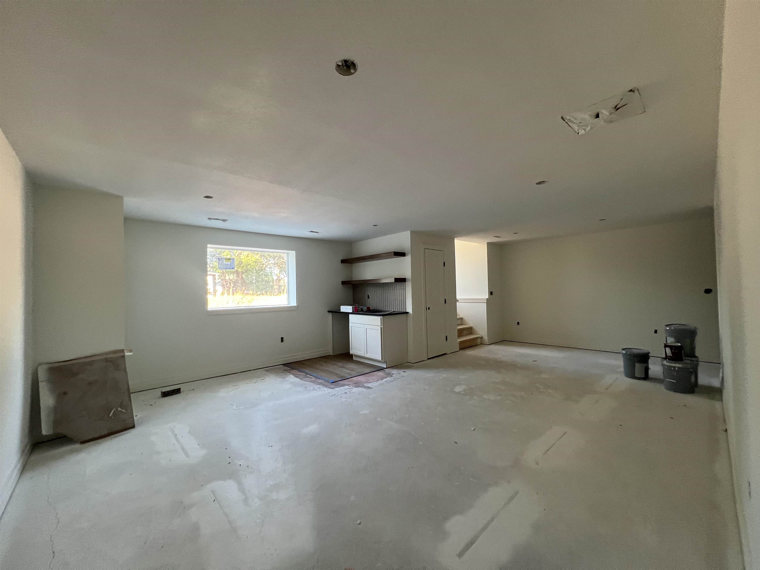 10806 W Graber St. Property Photo 8