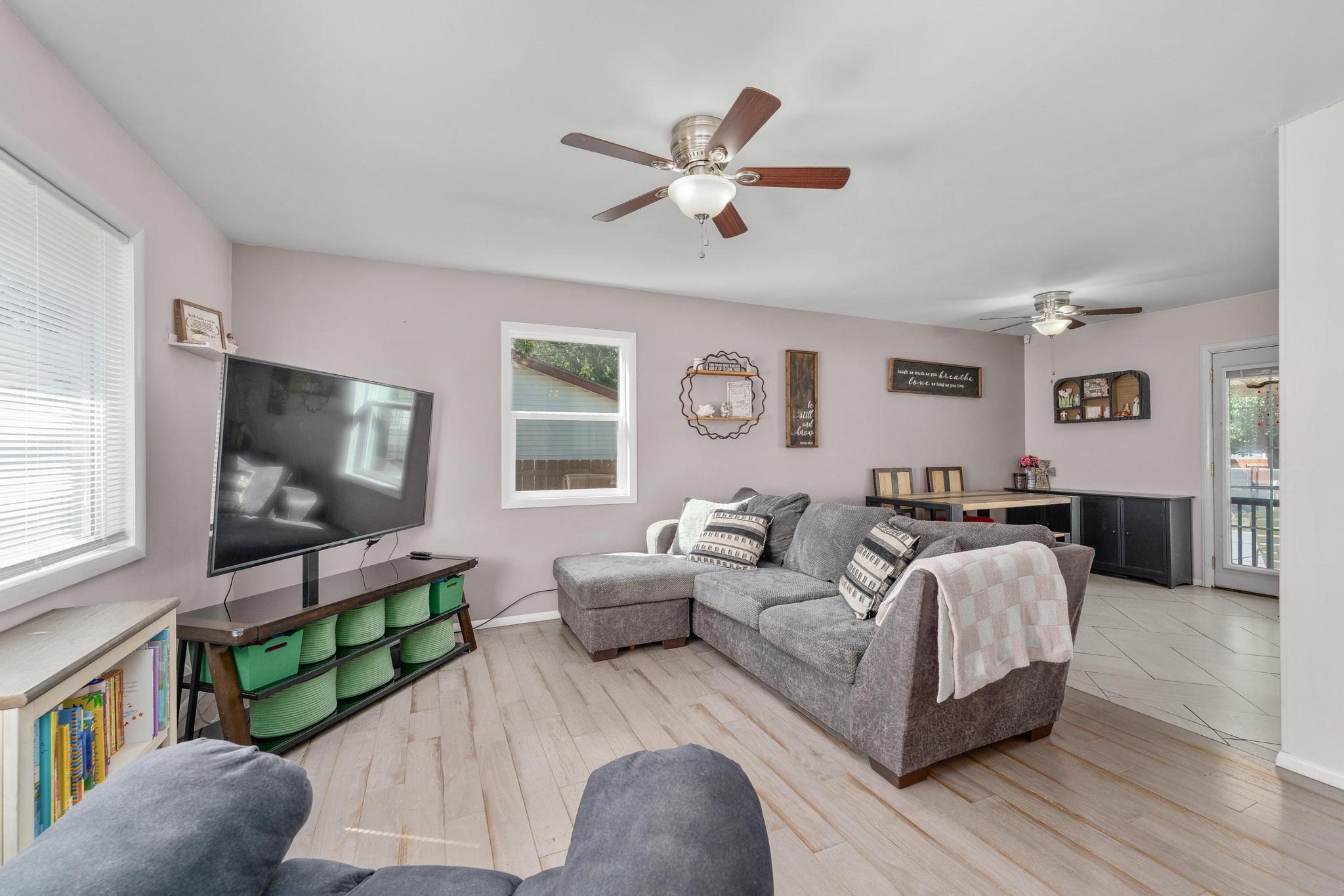 1416 N Park St Property Photo 2