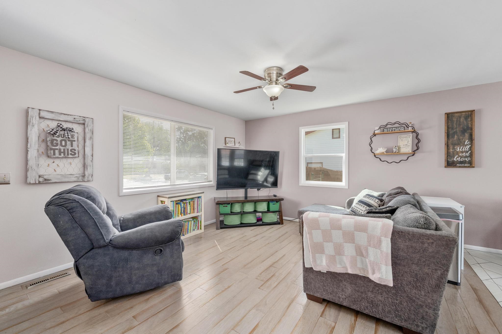 1416 N Park St Property Photo 3