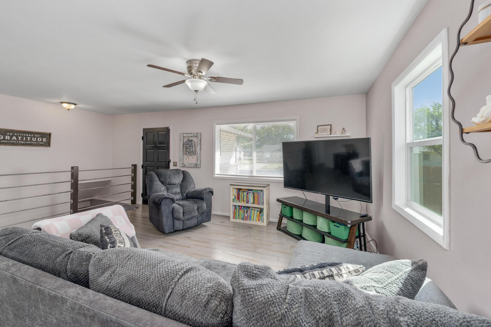 1416 N Park St Property Photo 4