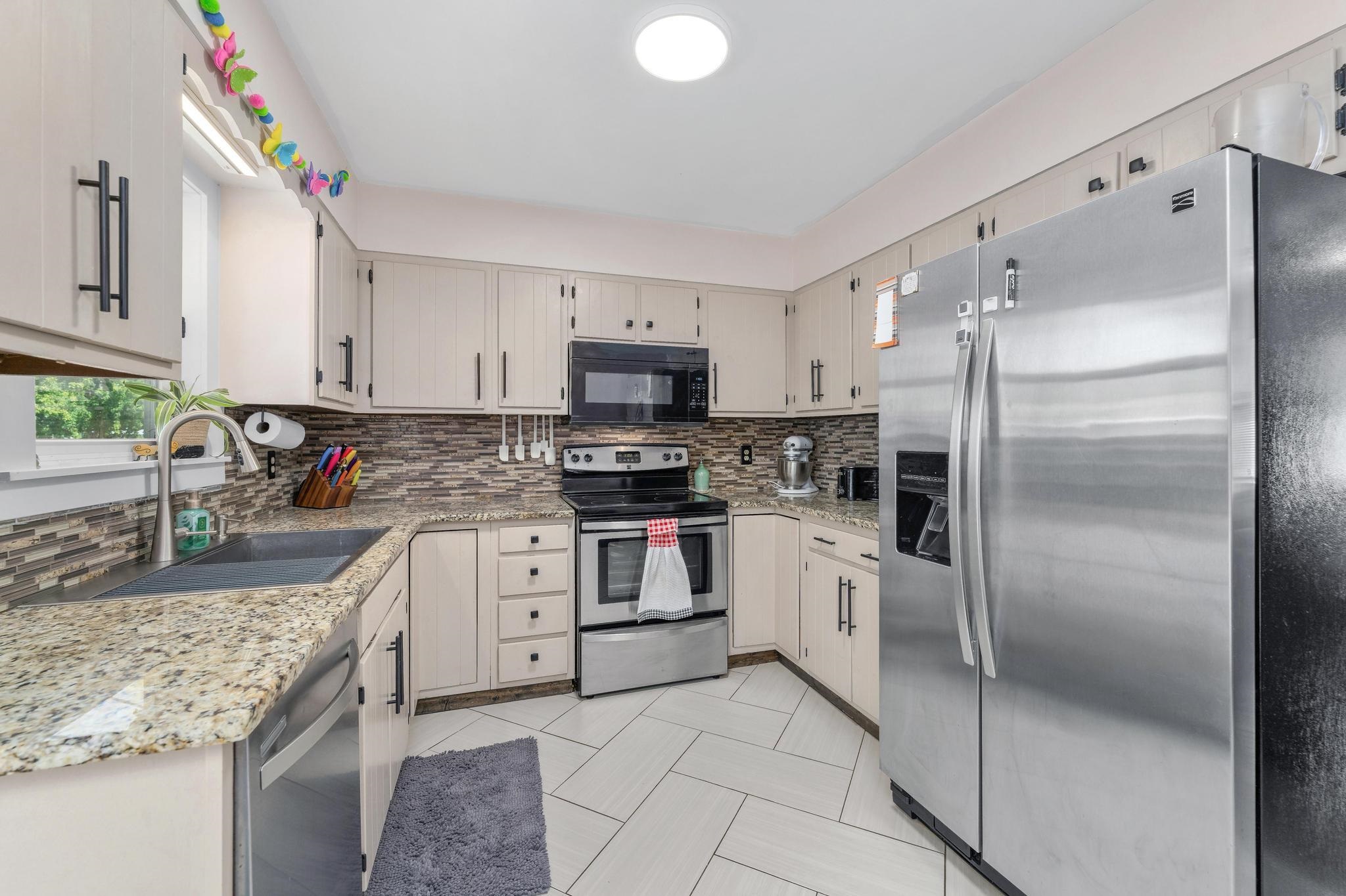 1416 N Park St Property Photo 10