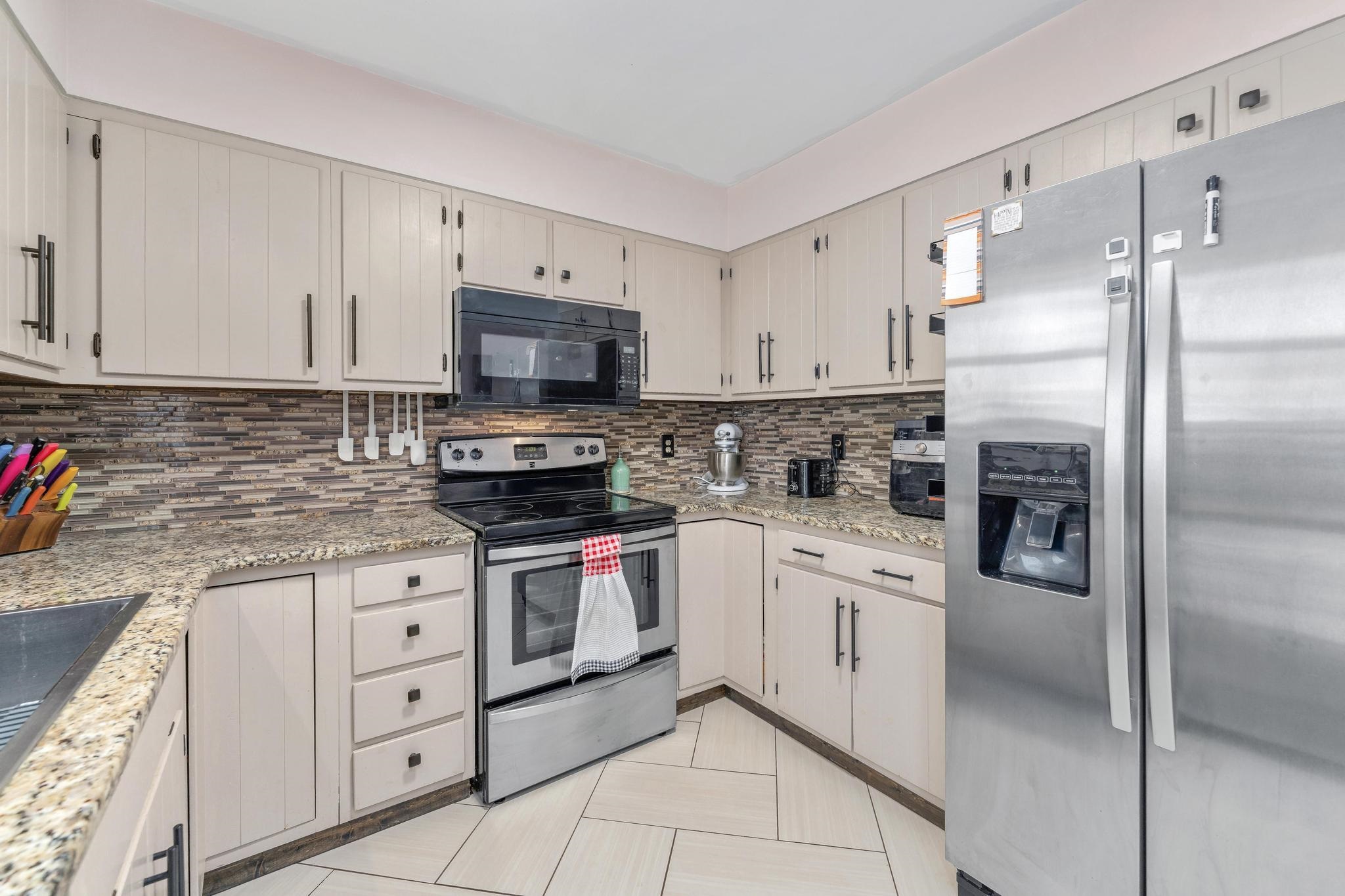 1416 N Park St Property Photo 12