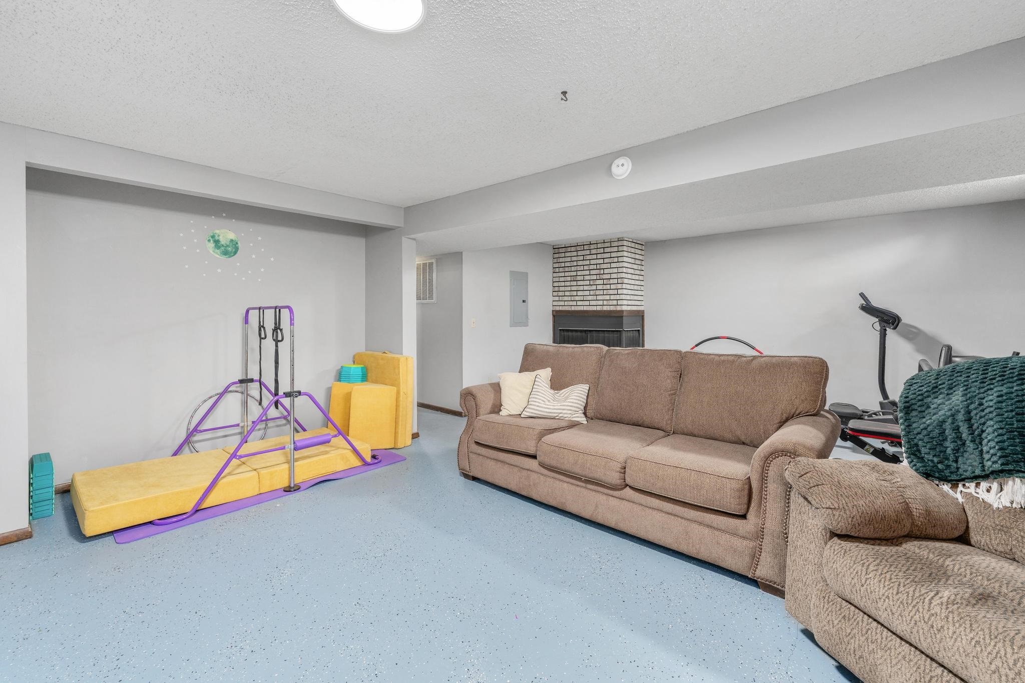 1416 N Park St Property Photo 19