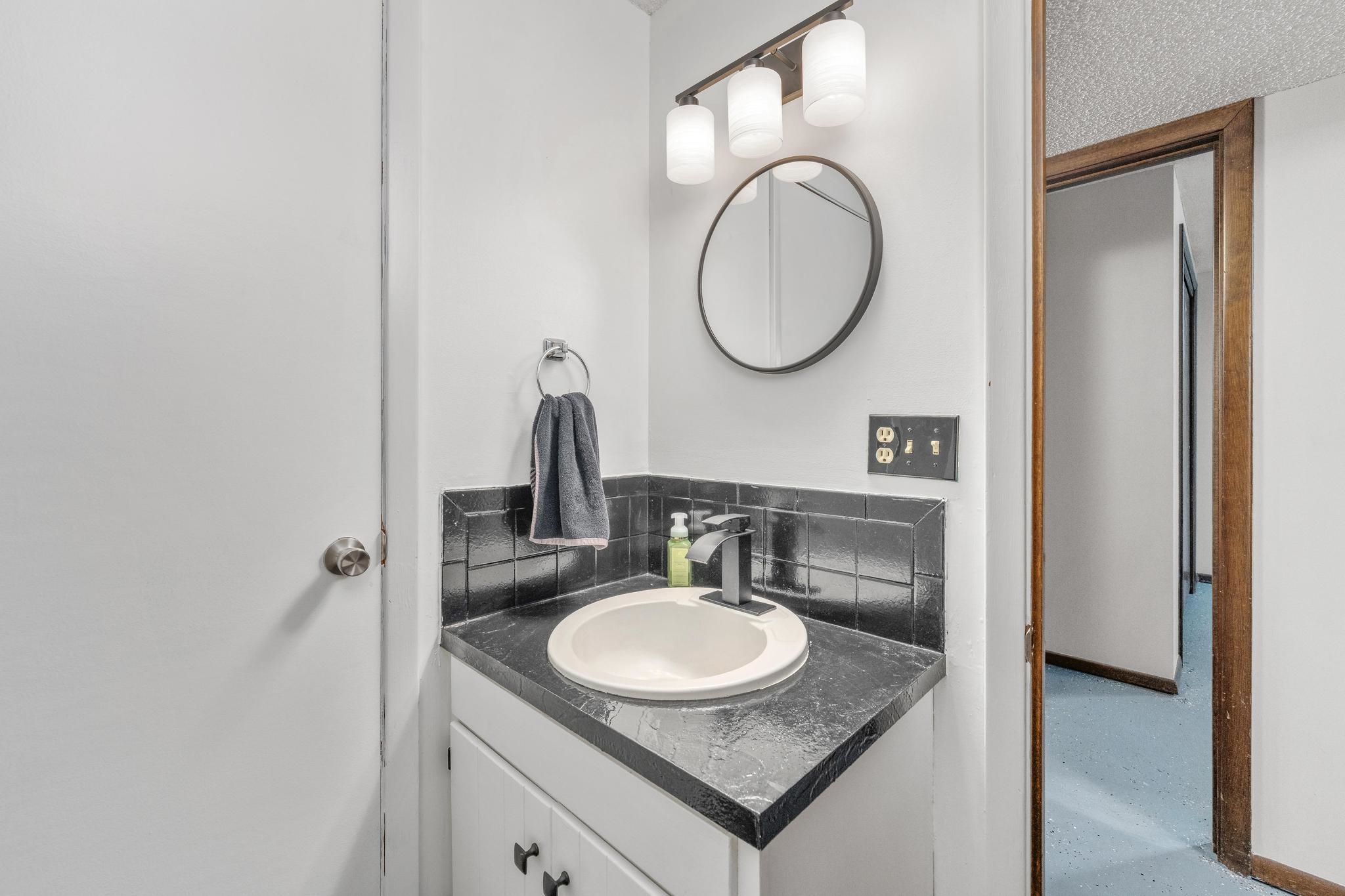 1416 N Park St Property Photo 25