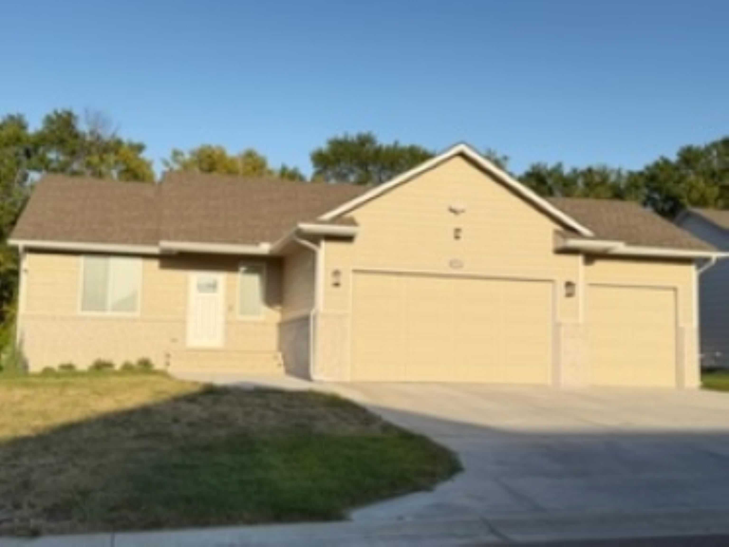 13529 E Rose St Property Photo 2