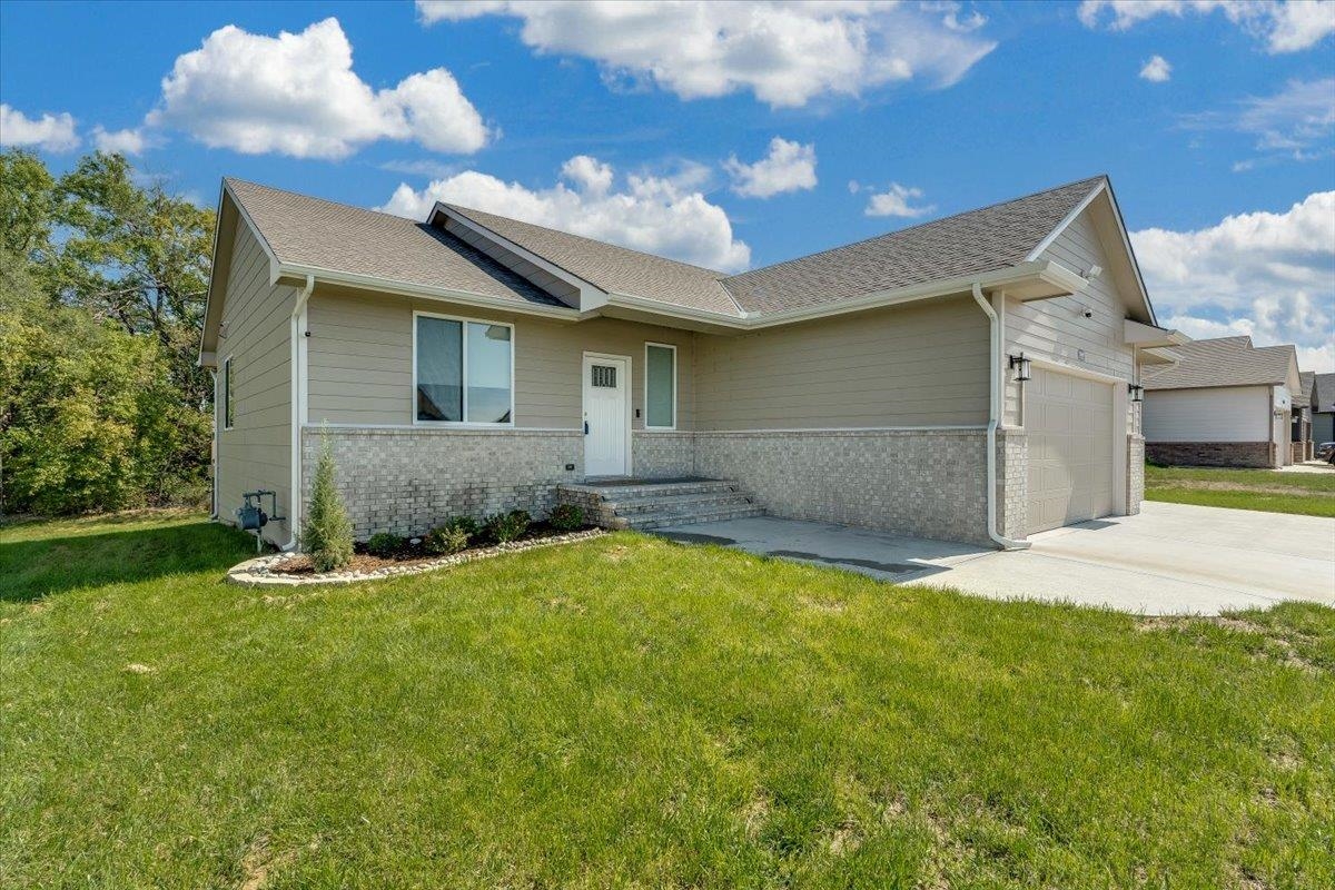 13529 E Rose St Property Photo 2