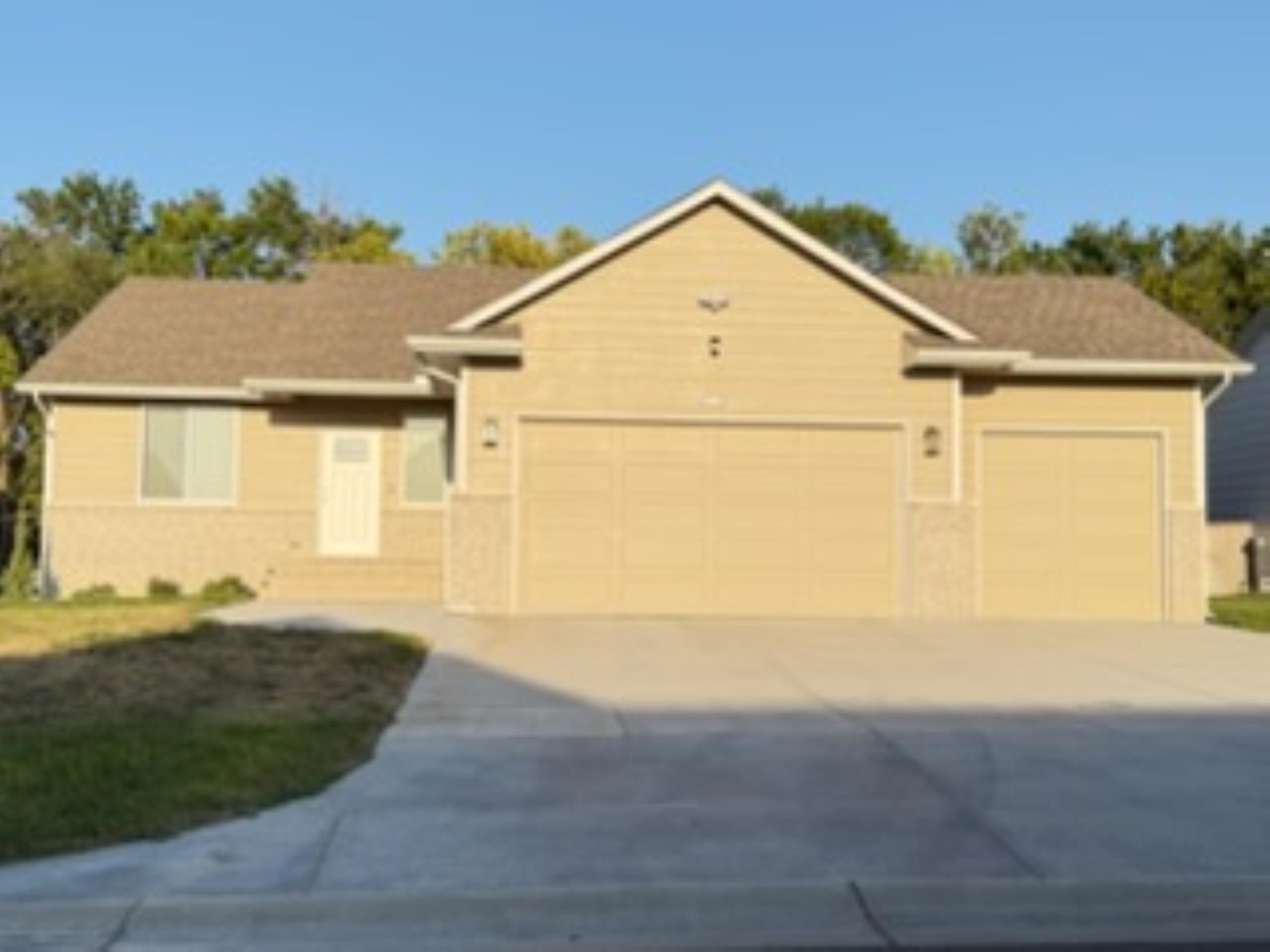 13529 E Rose St Property Photo 3