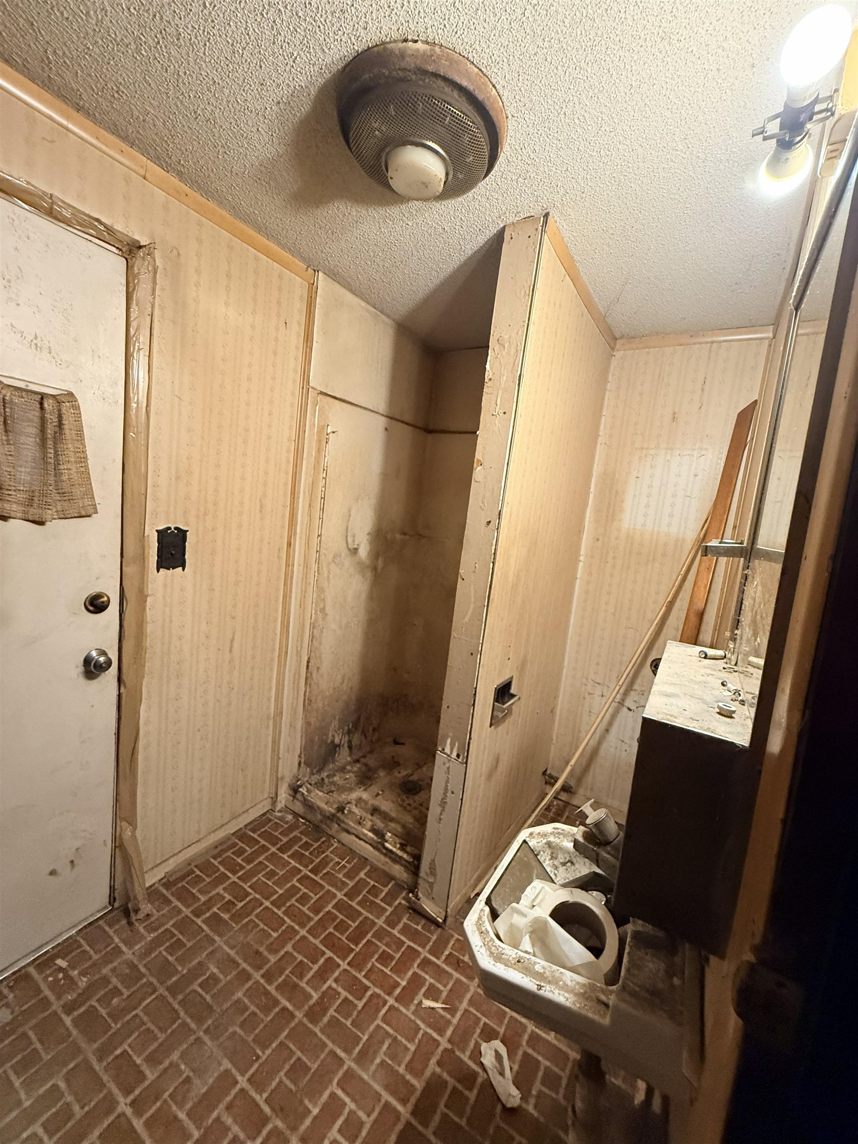 2025 S Spruce St Property Photo 7