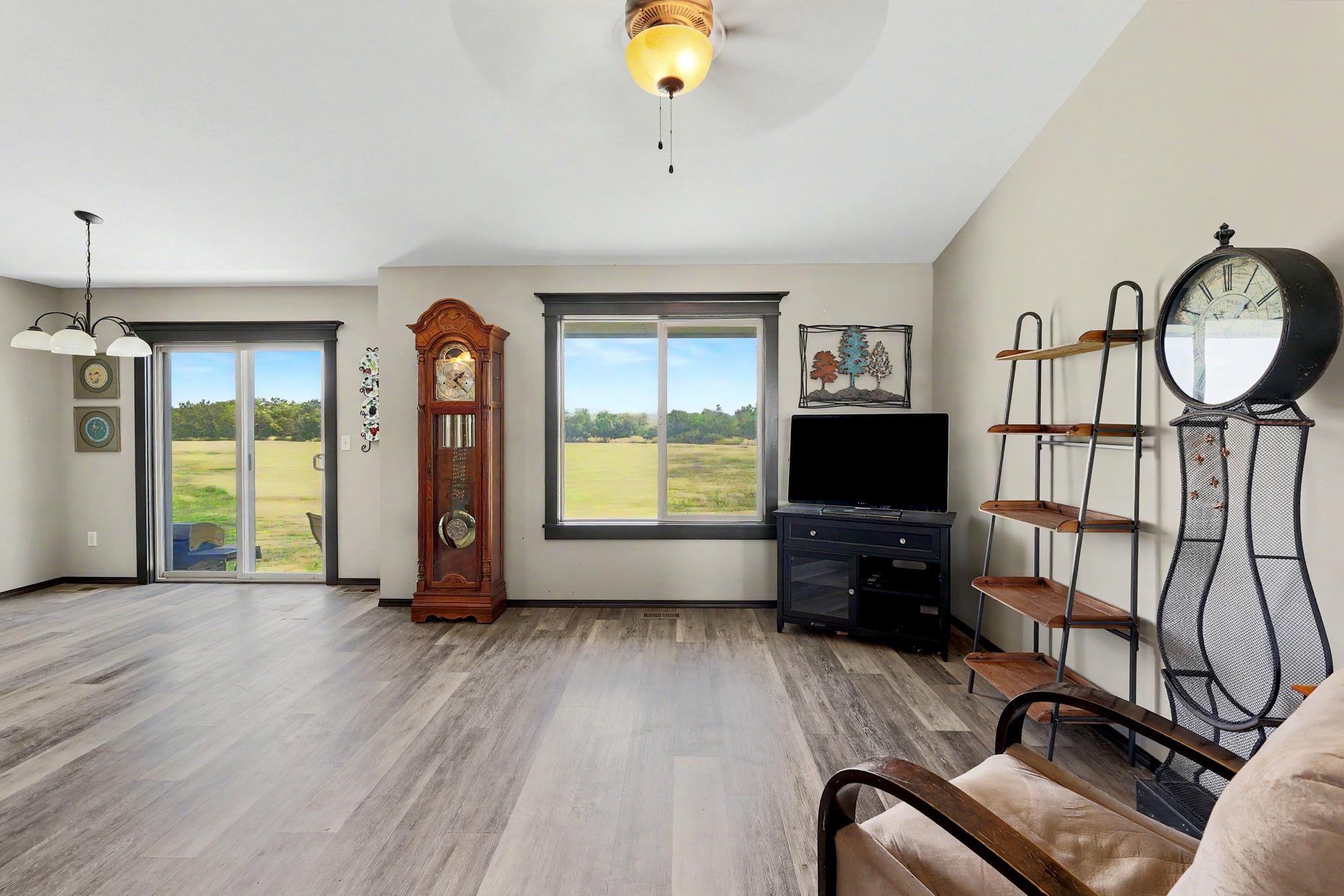 2106 S Wheatland St Property Photo 6