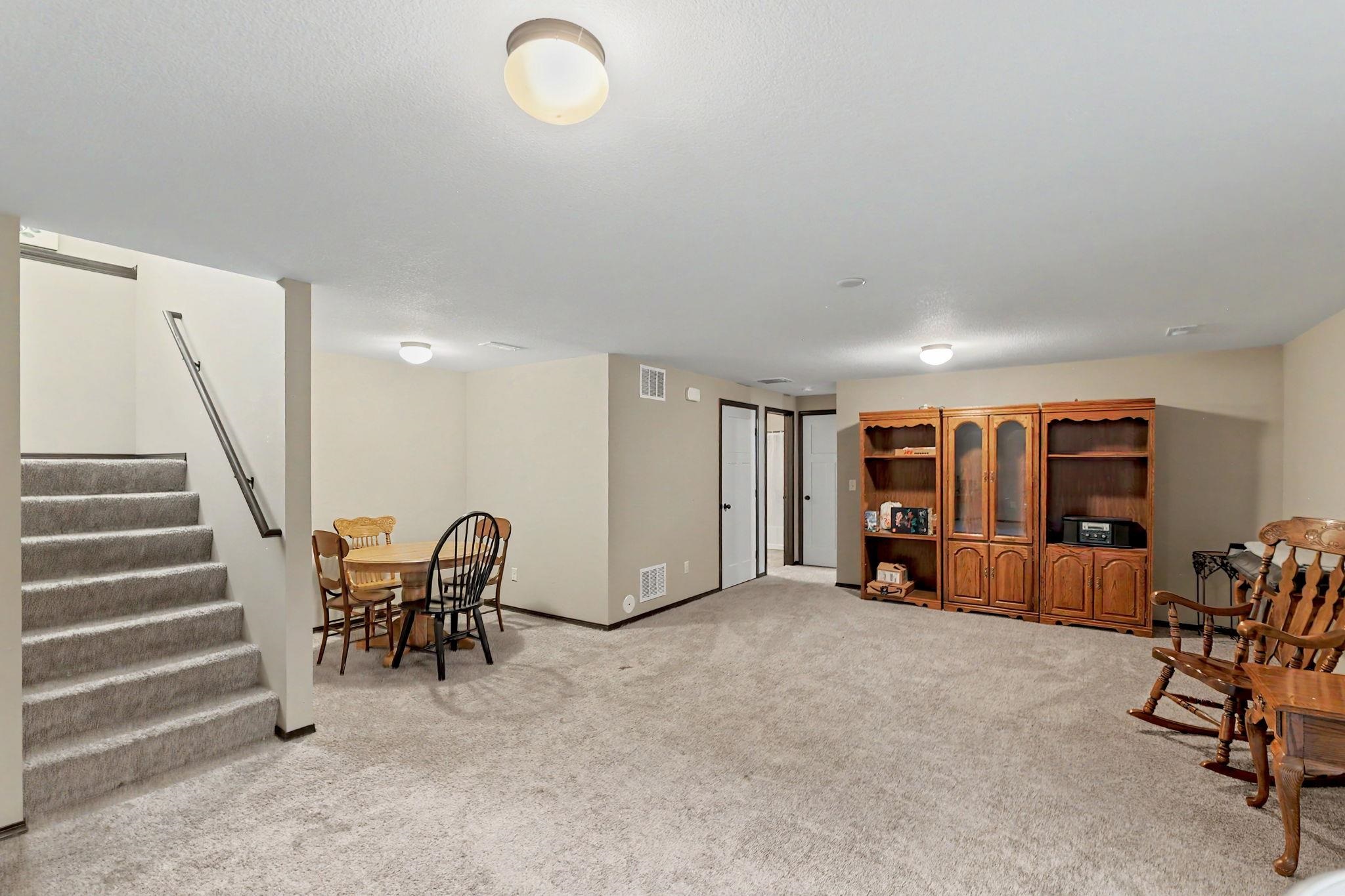 2106 S Wheatland St Property Photo 24