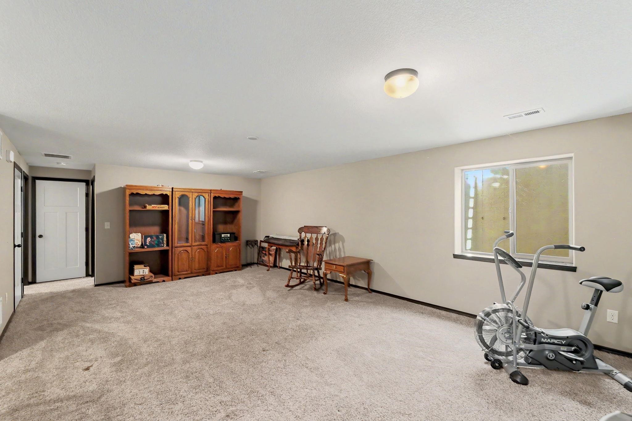2106 S Wheatland St Property Photo 25