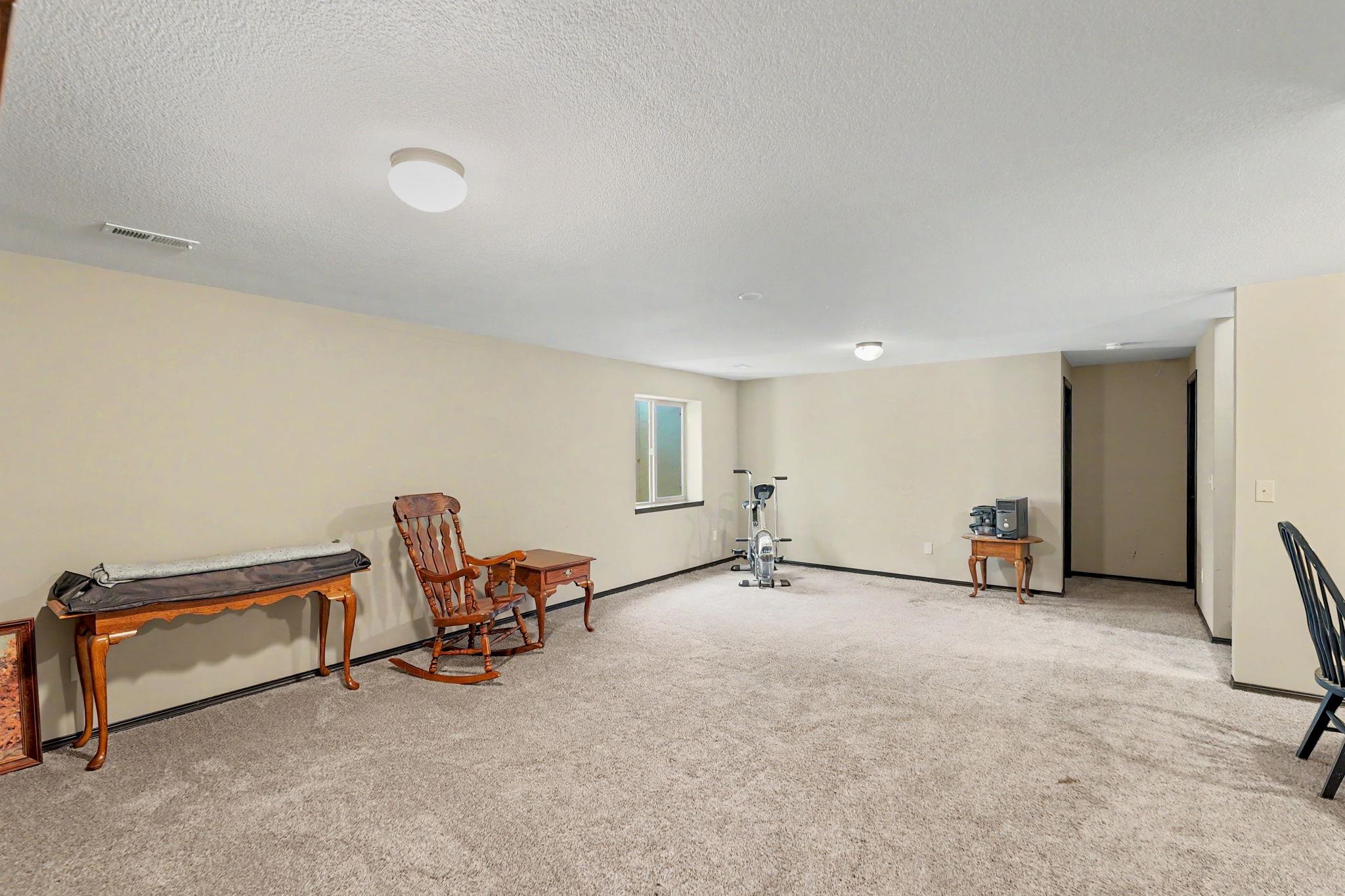2106 S Wheatland St Property Photo 27