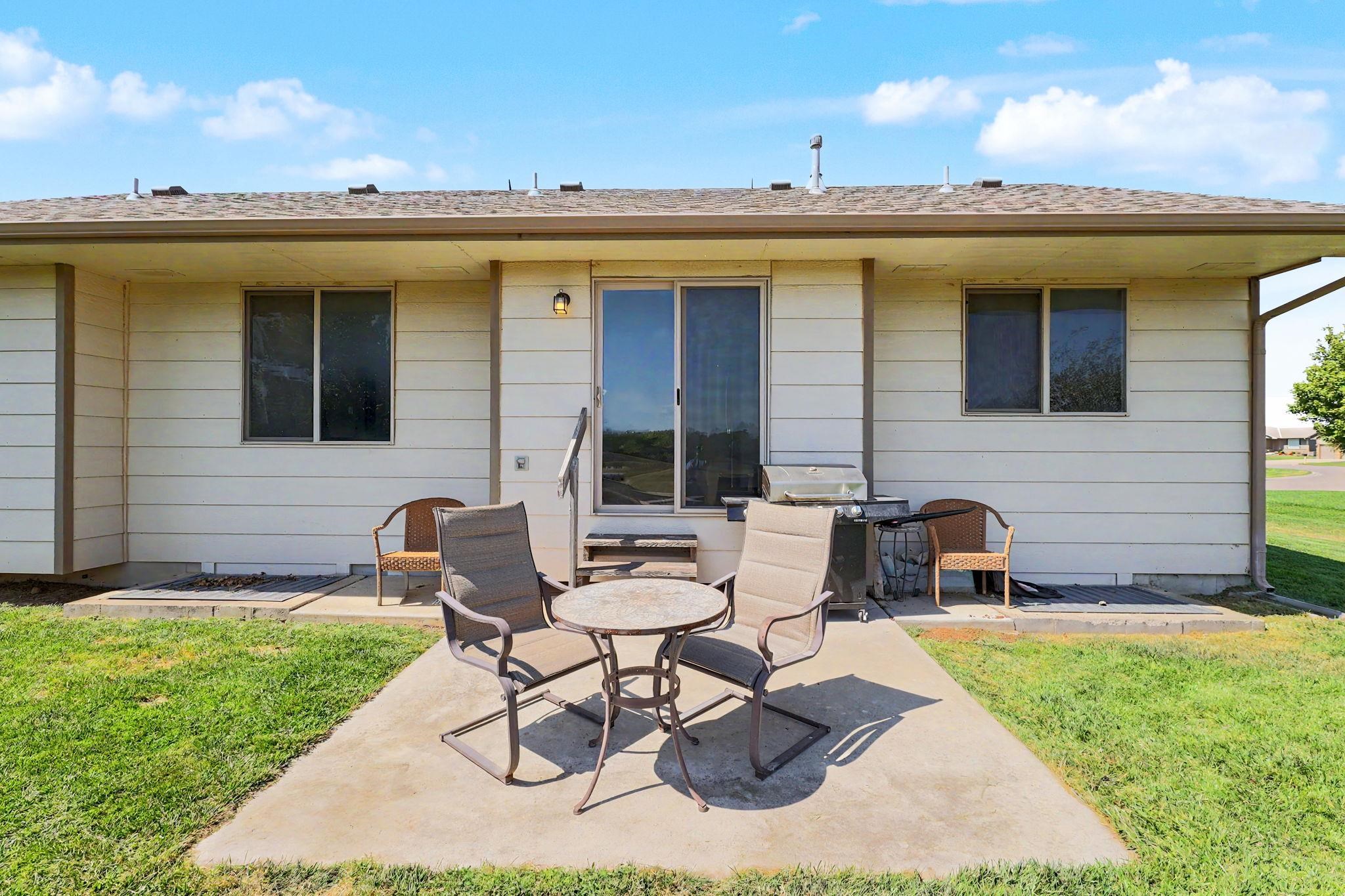 2106 S Wheatland St Property Photo 31