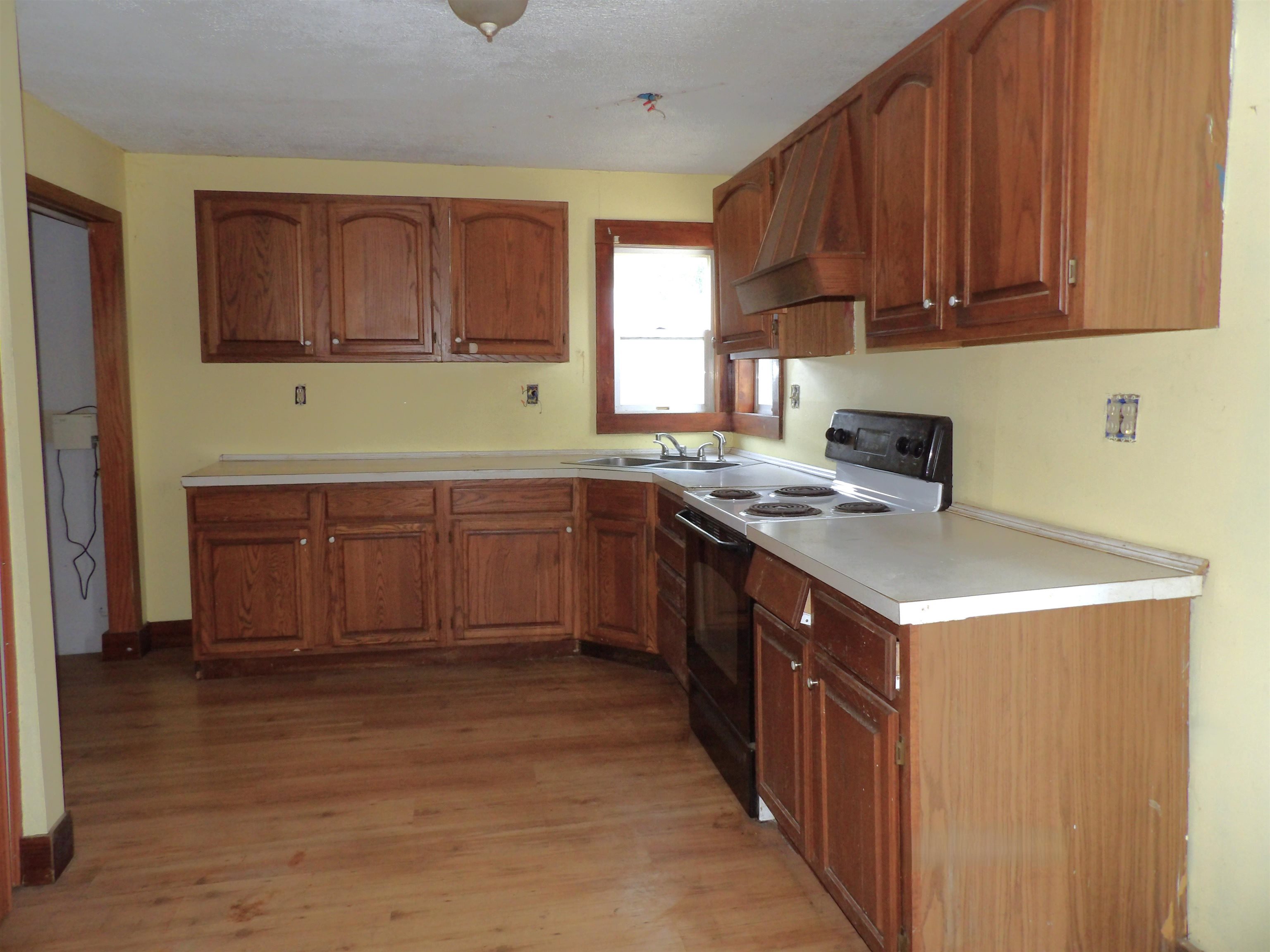 501 N Main St Property Photo 7