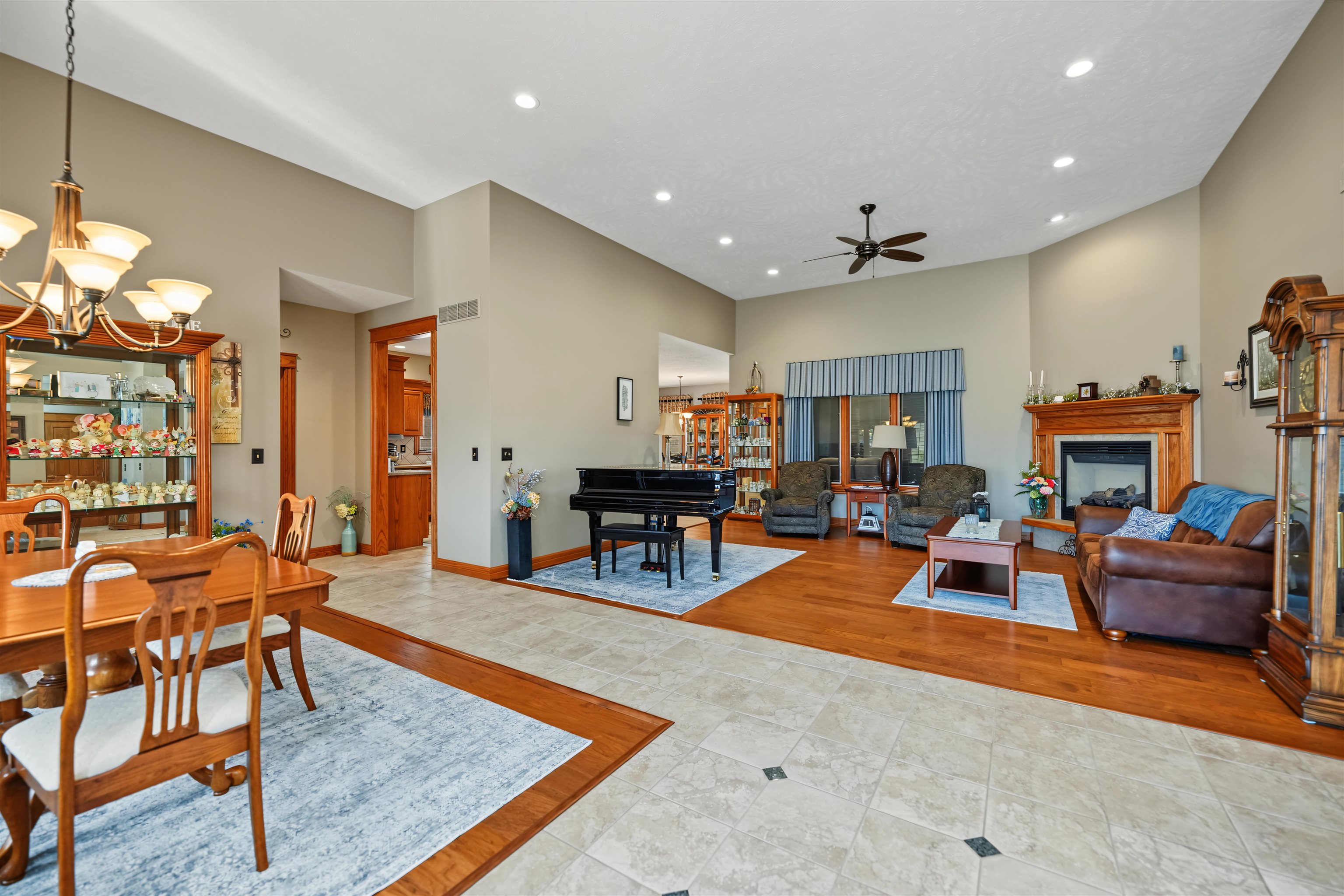 2535 Dundee Ln Property Photo 4