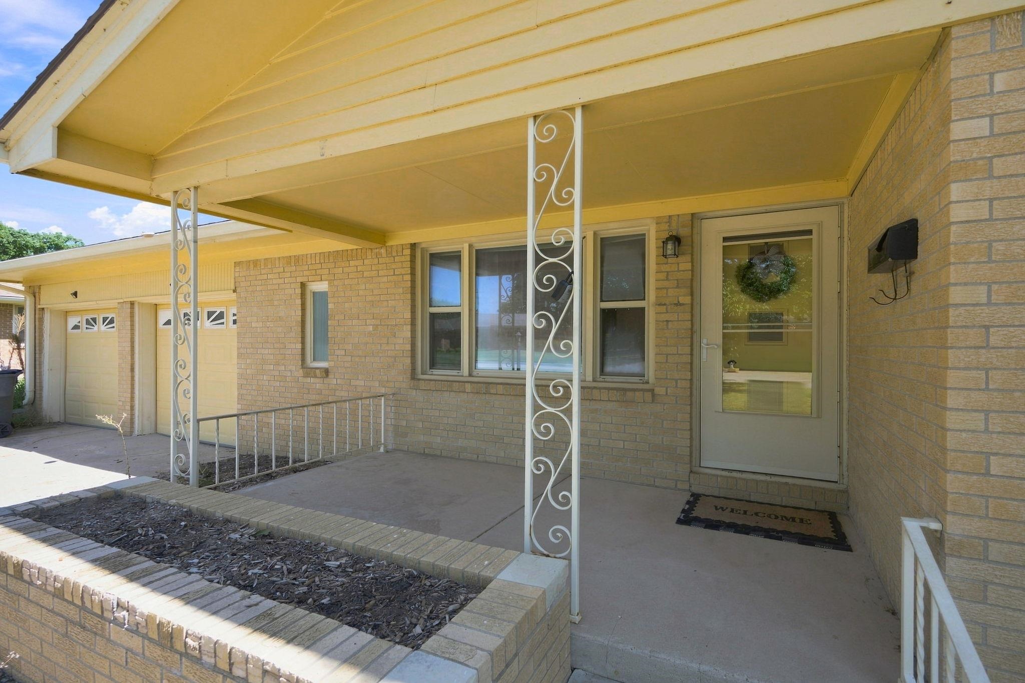 2114 S Chautauqua Property Photo 2