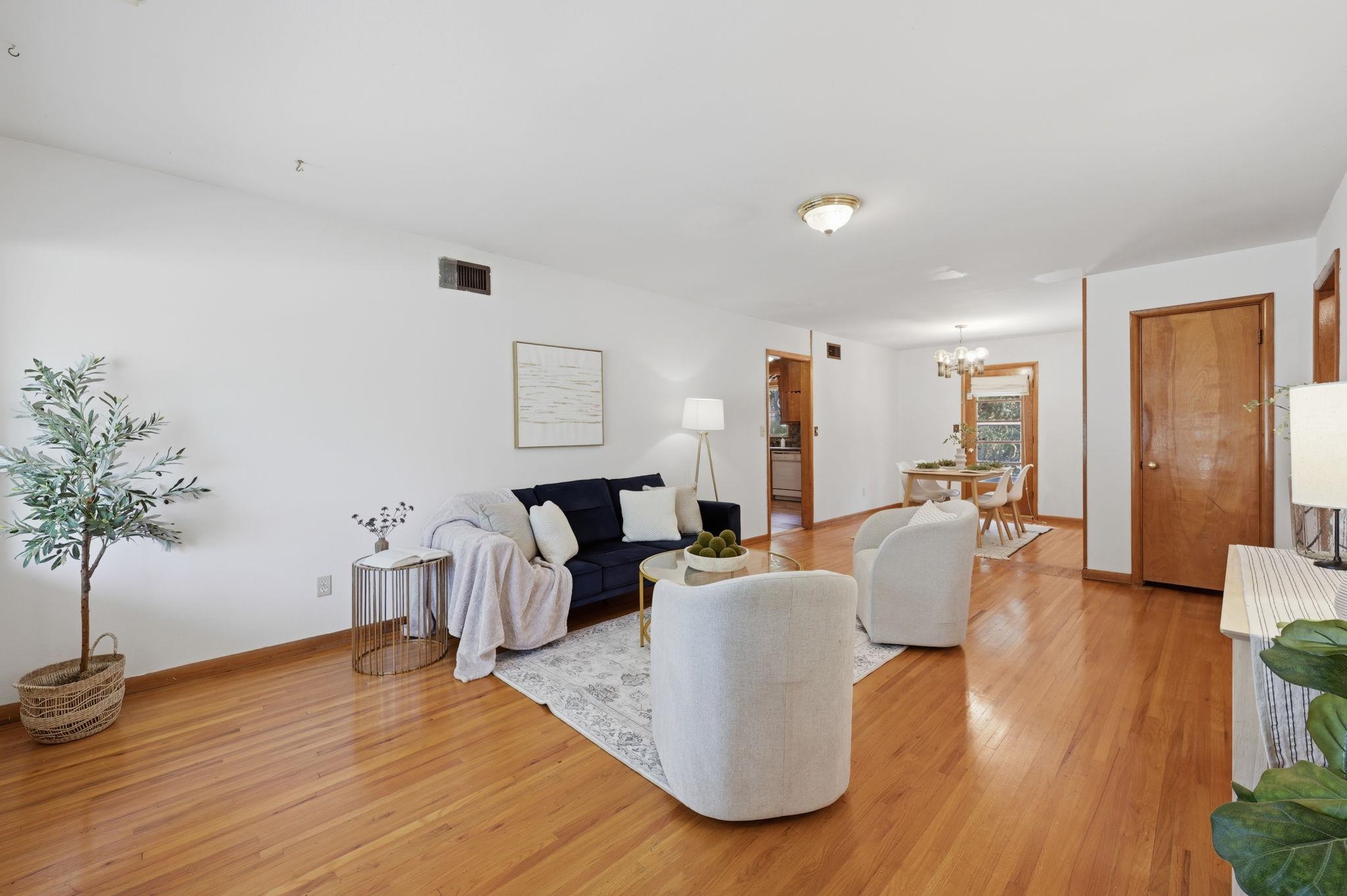 2114 S Chautauqua Property Photo 3