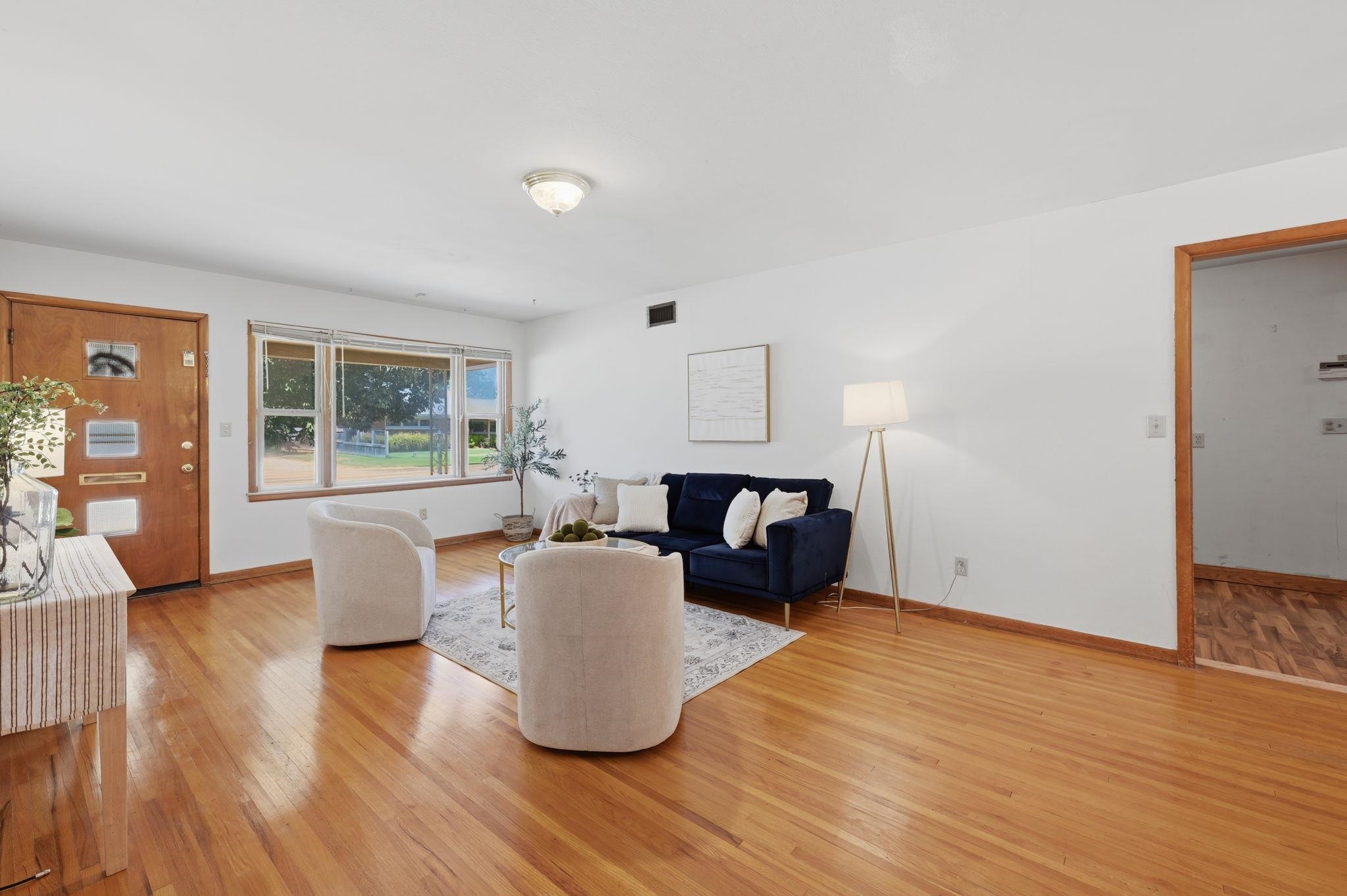 2114 S Chautauqua Property Photo 4