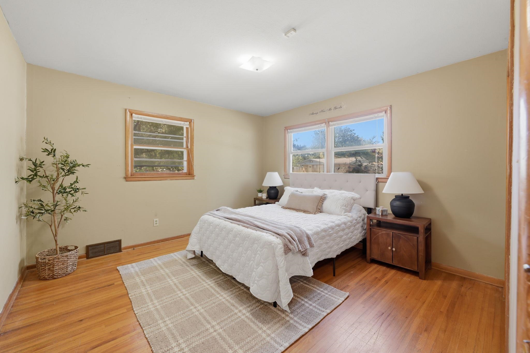2114 S Chautauqua Property Photo 14