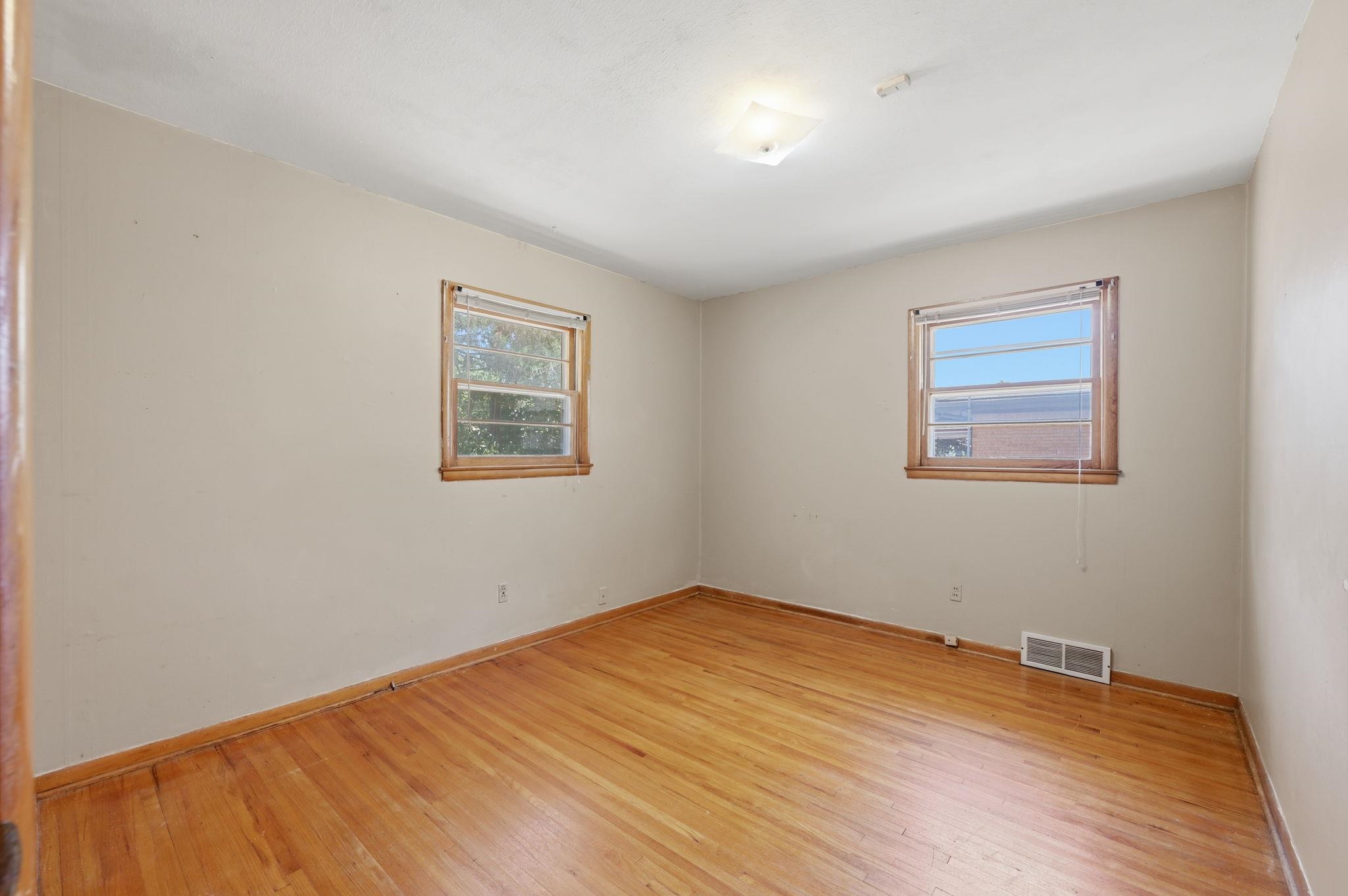 2114 S Chautauqua Property Photo 18
